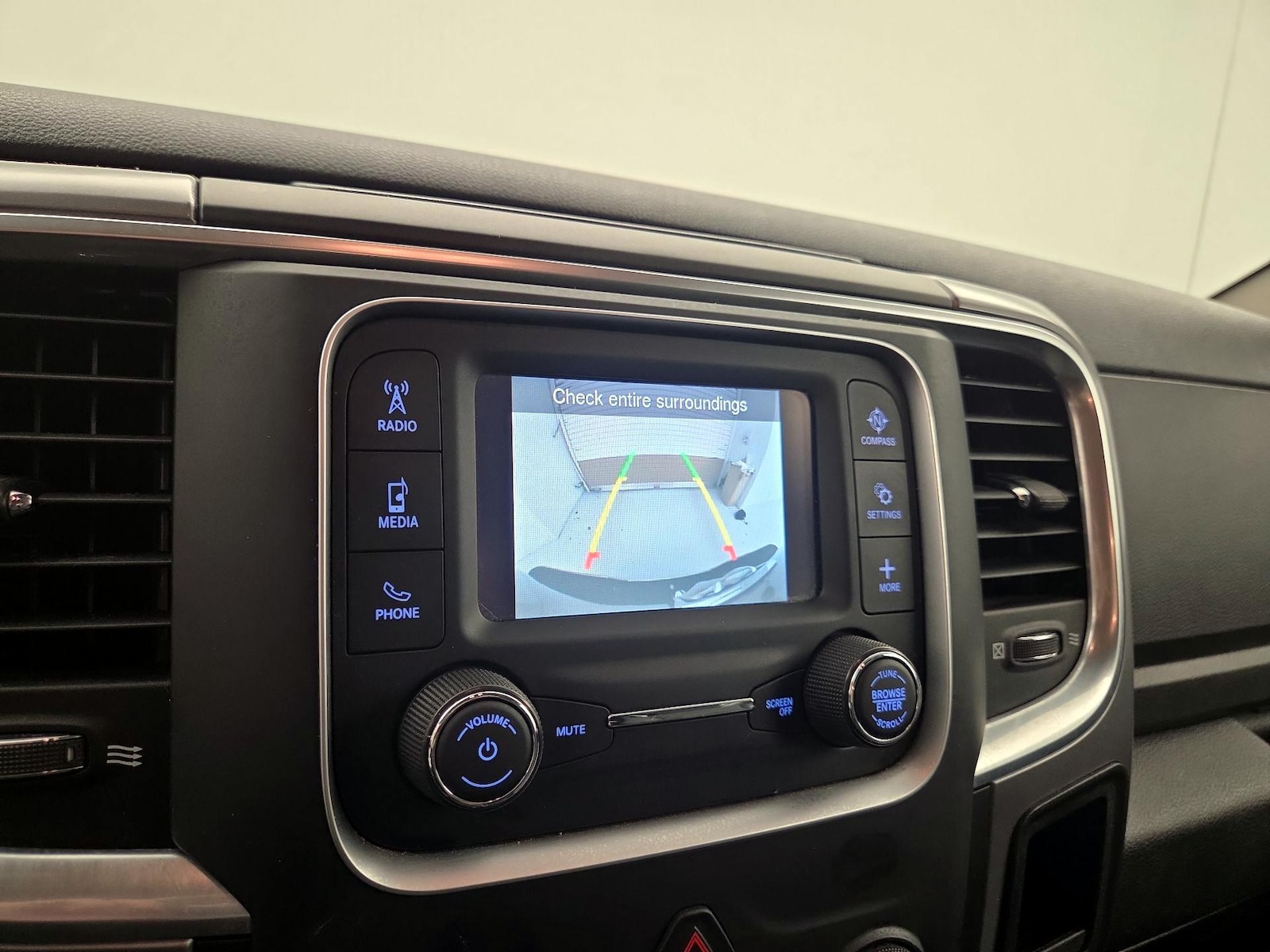 2024 RAM Ram 1500 Classic SLT - Photo 14