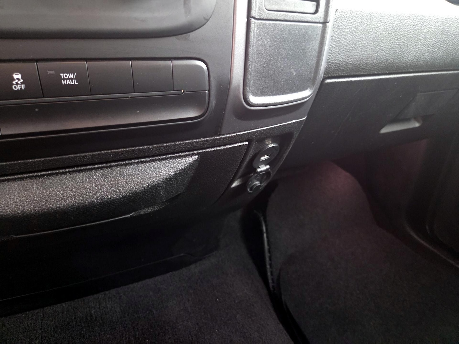 2024 RAM Ram 1500 Classic SLT - Photo 18