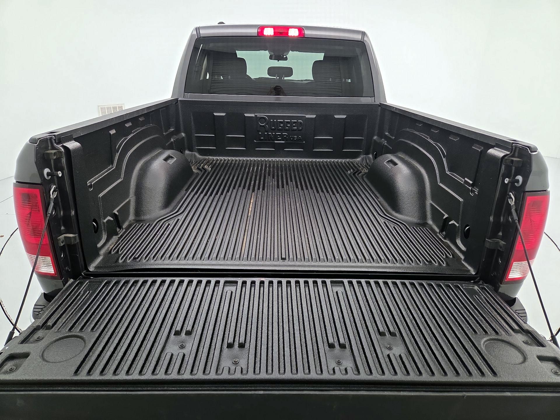 Thumbnail: 2024 RAM 1500 Classic - 19