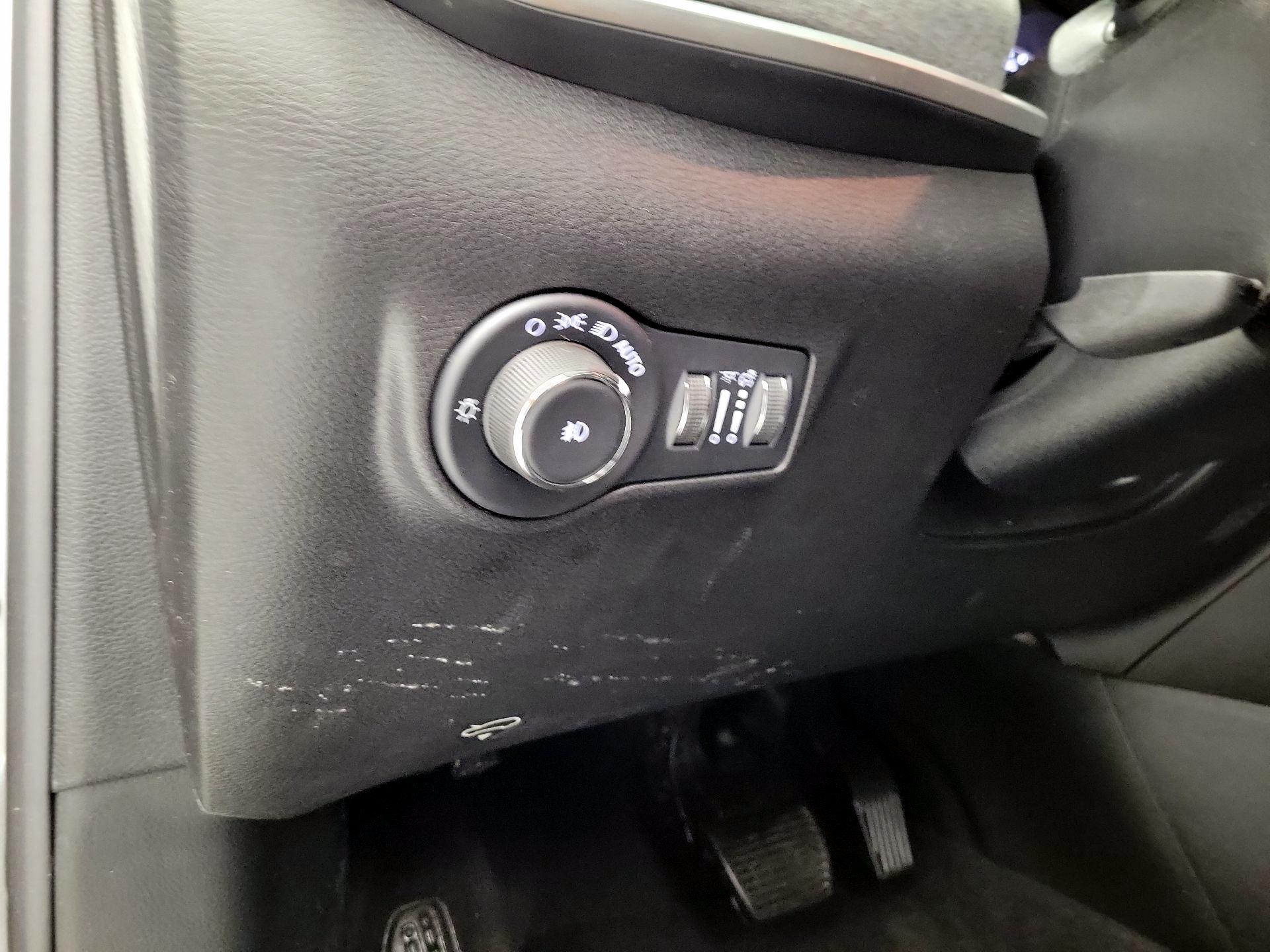Thumbnail: 2022 Jeep Compass - 13