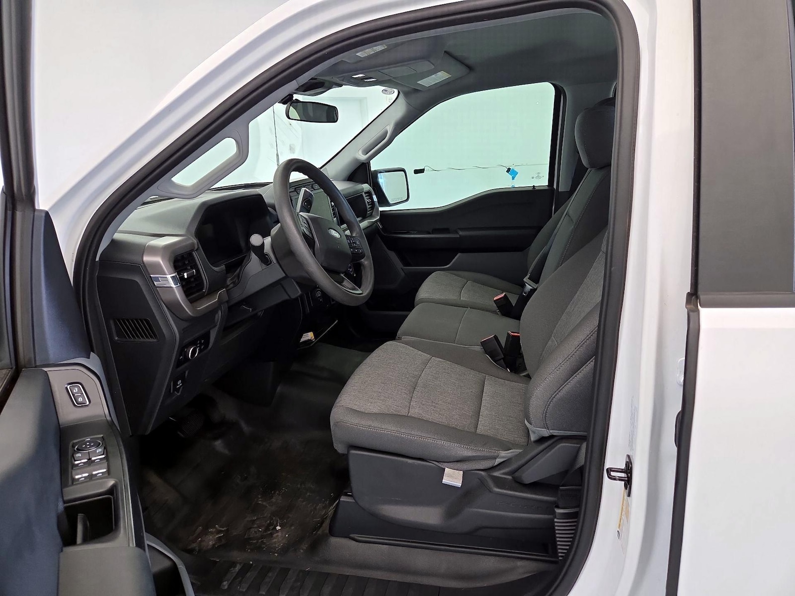 2024 Ford F-150 XL - Photo 12