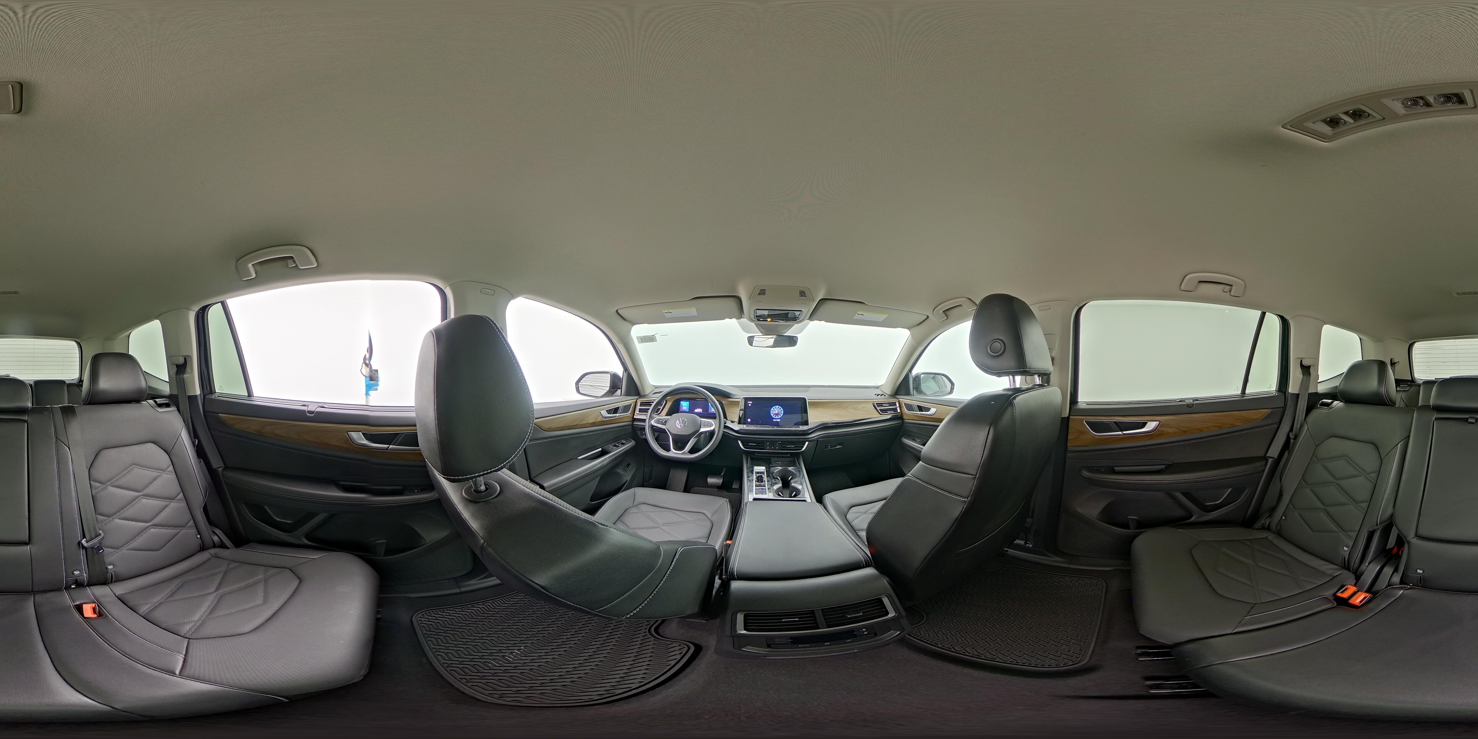 2024 Volkswagen Atlas SE w/Tech - Photo 25