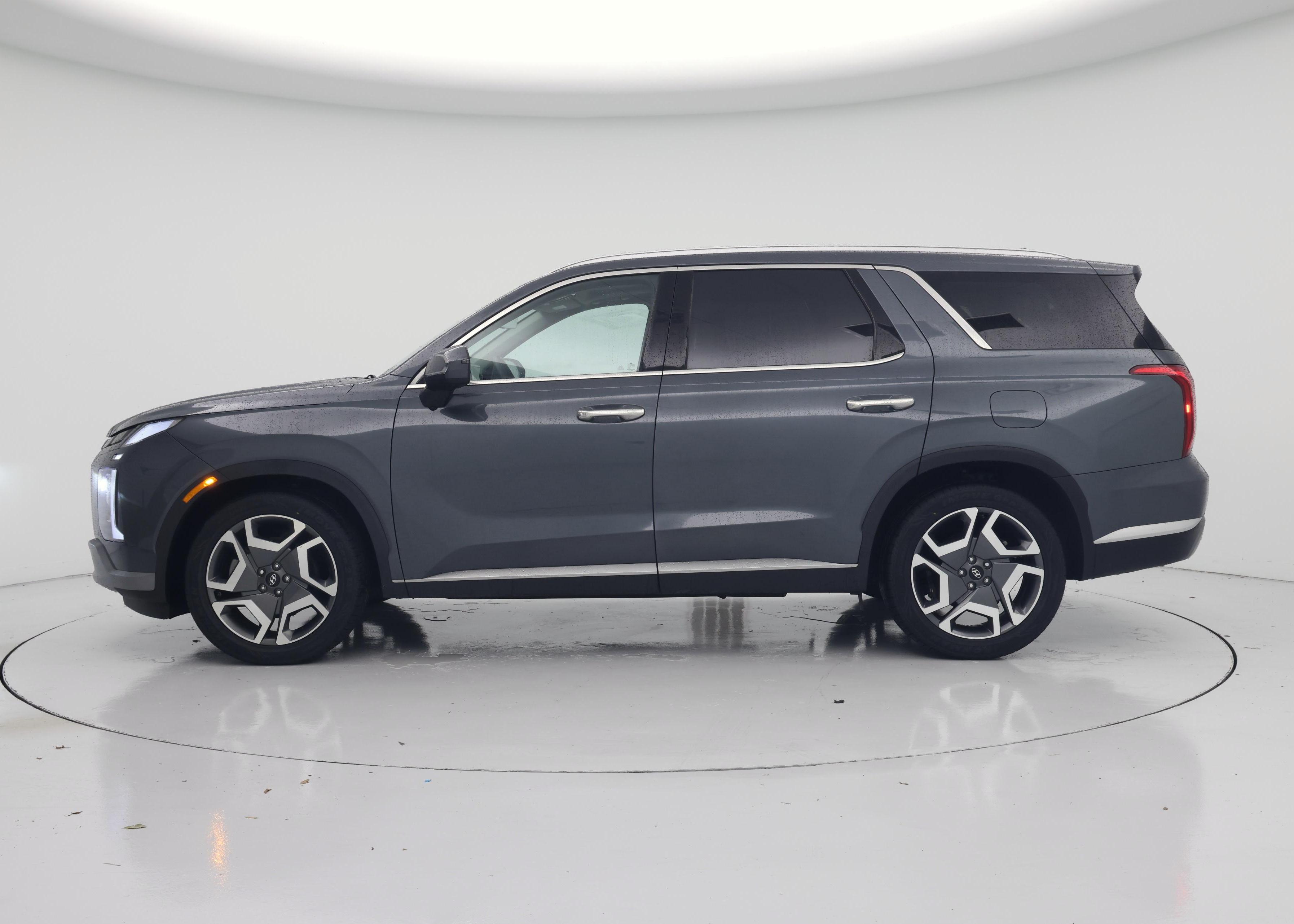 Thumbnail: 2023 Hyundai Palisade - 3