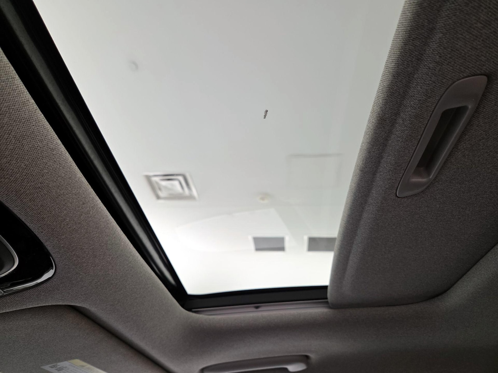 Sunroof(s) & Skylight(s)