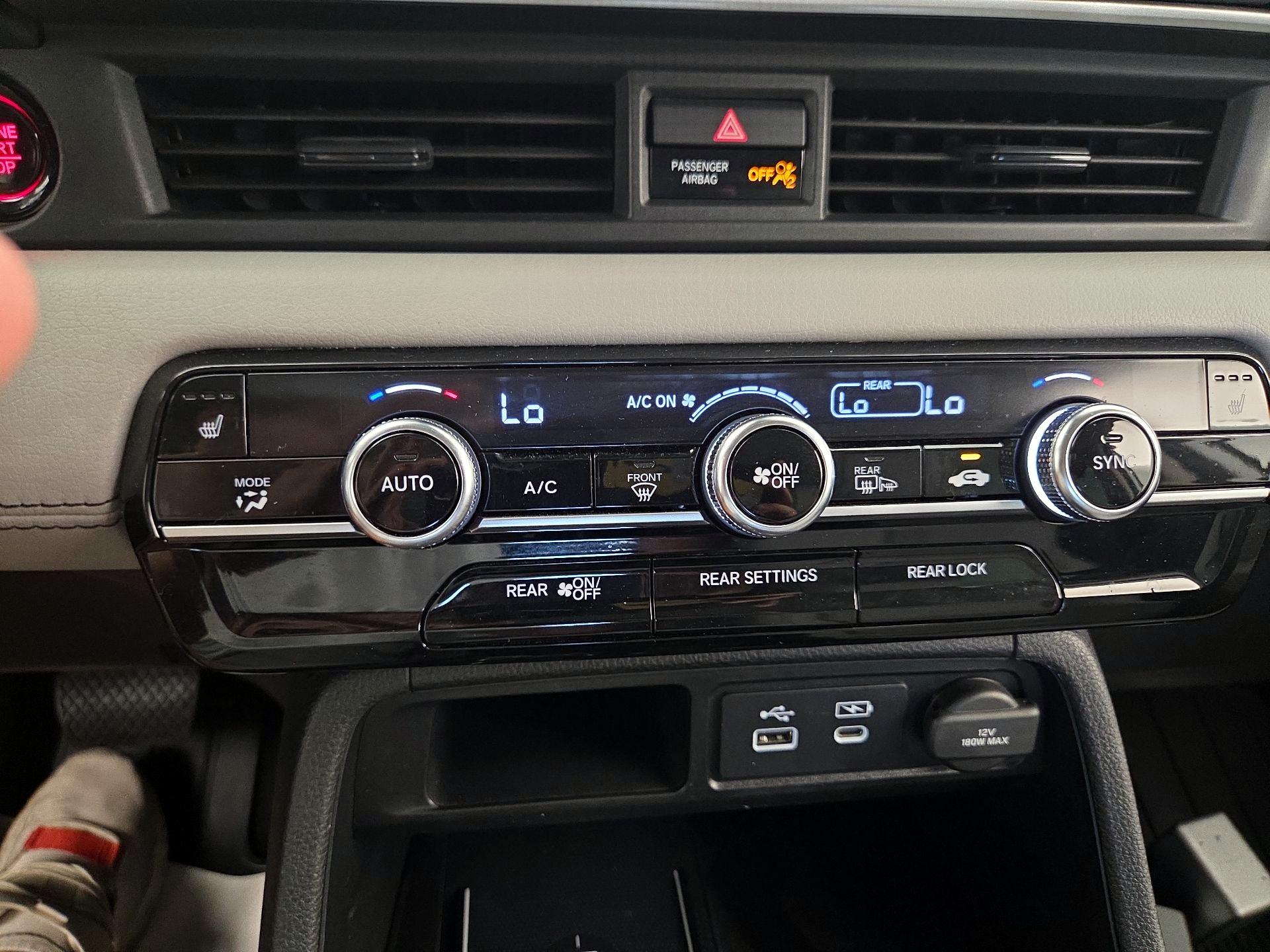 Thumbnail: 2024 Honda Pilot - 16