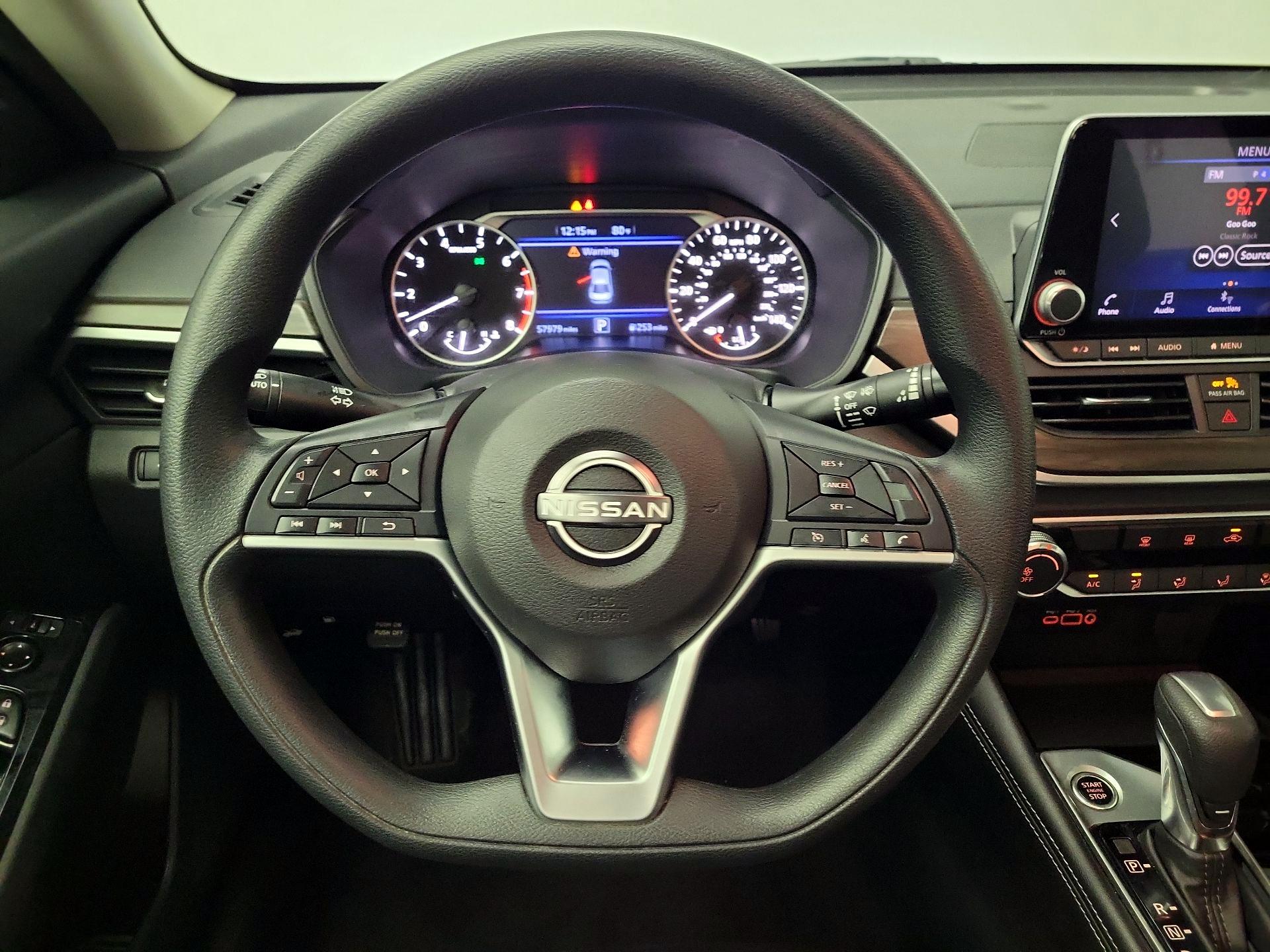 Thumbnail: 2023 Nissan Altima - 10