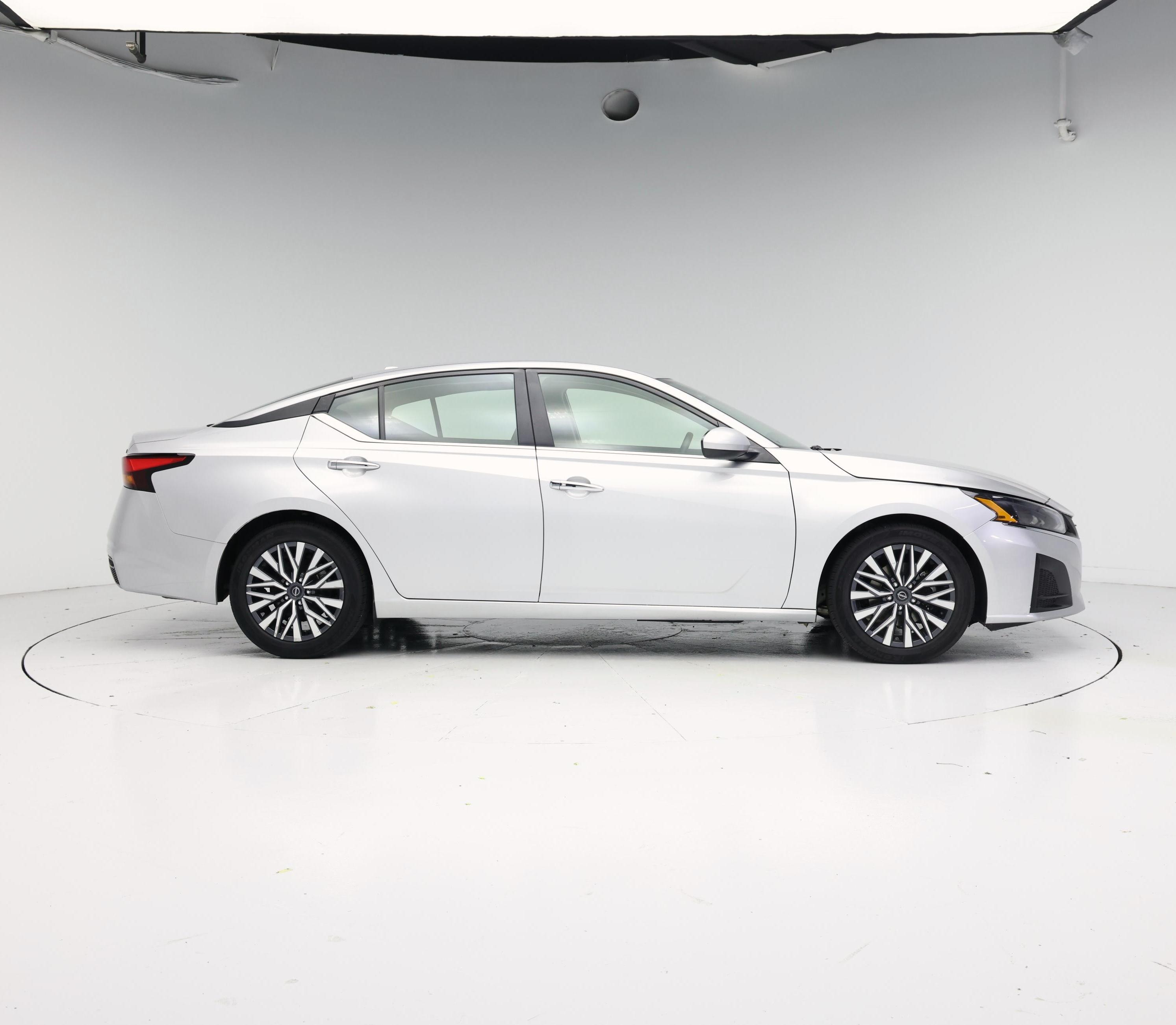 Thumbnail: 2023 Nissan Altima - 7
