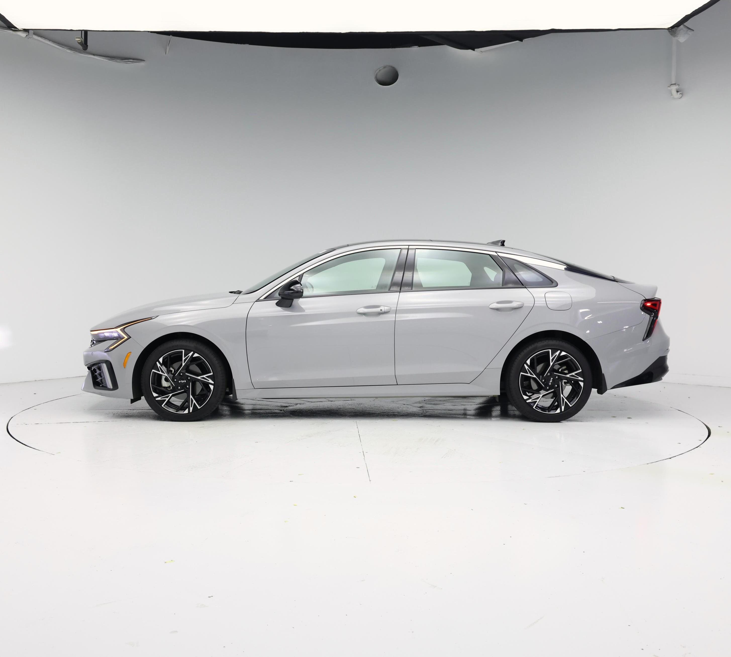 Thumbnail: 2025 Kia K5 - 3