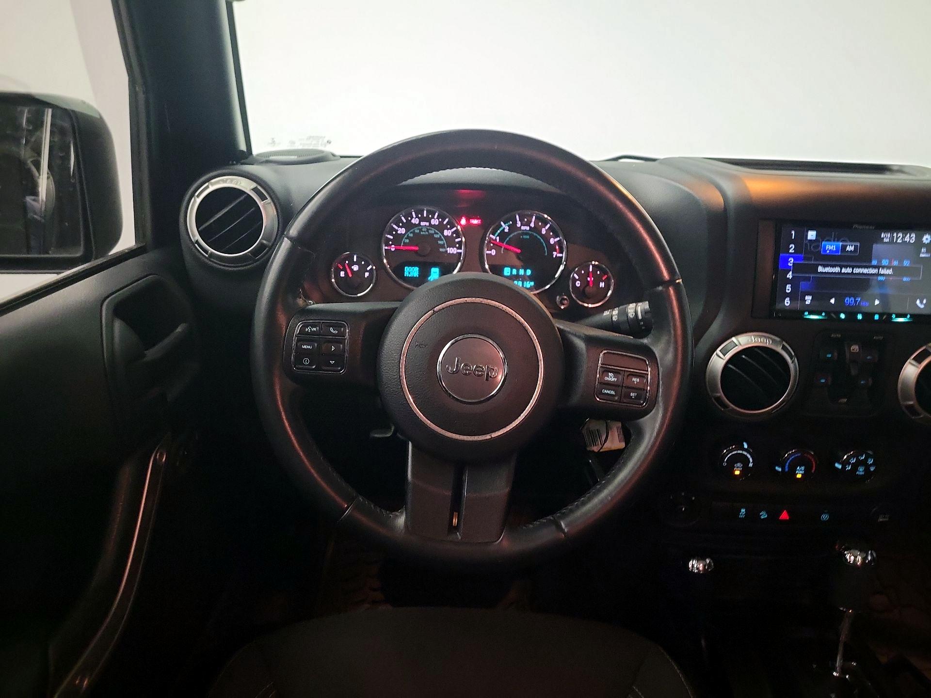 Thumbnail: 2016 Jeep Wrangler - 10