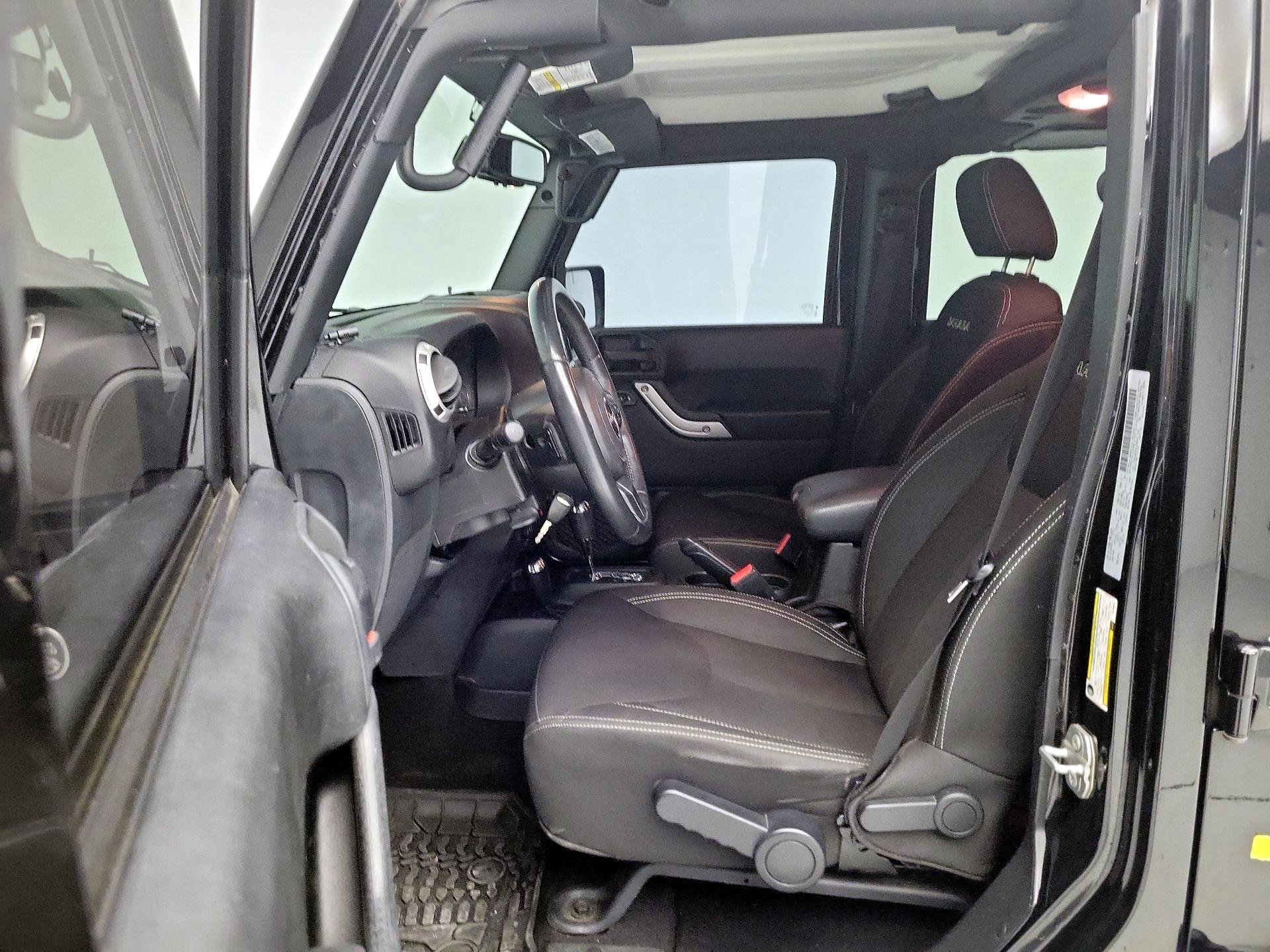 Thumbnail: 2016 Jeep Wrangler - 11