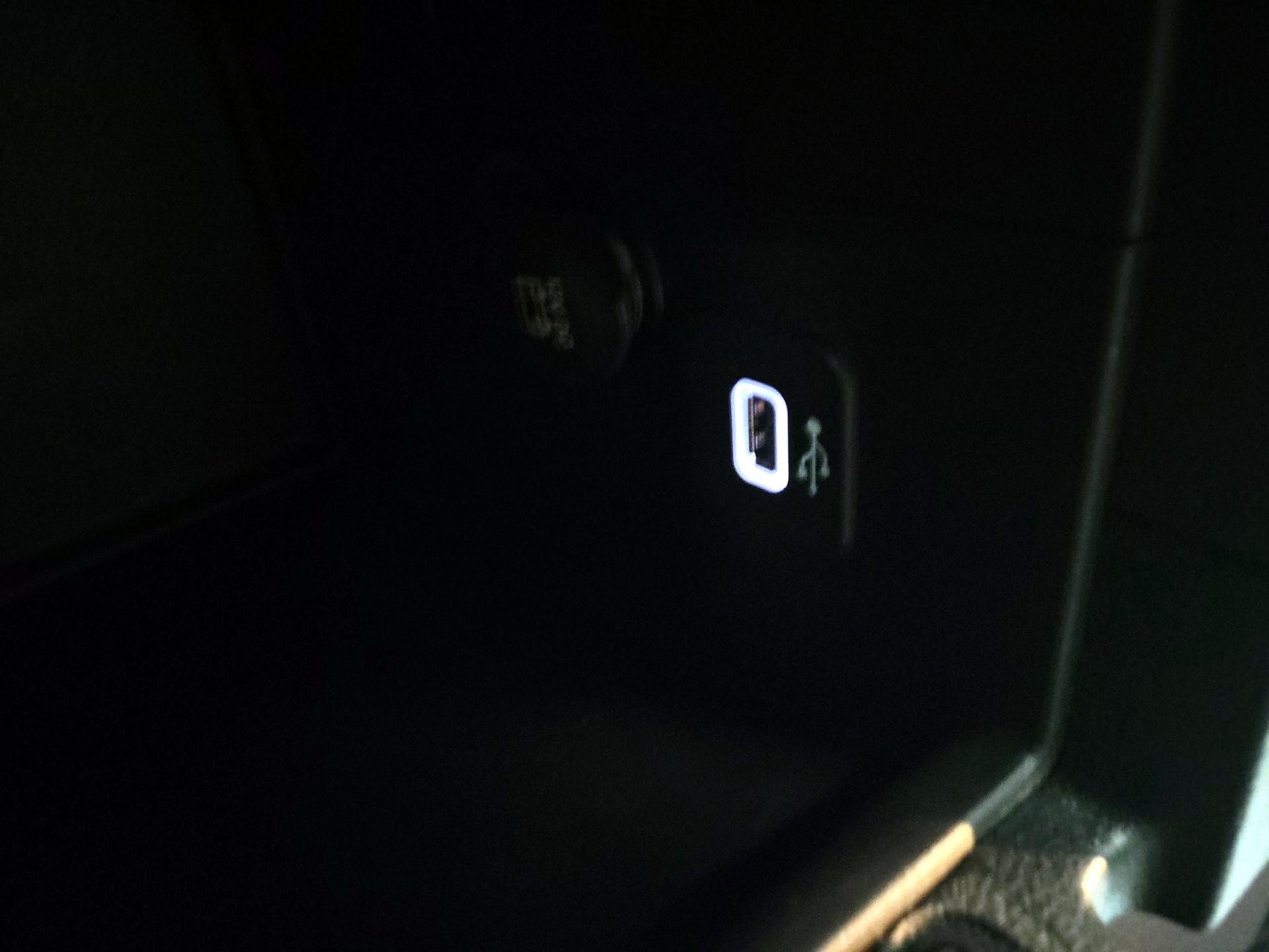 Thumbnail: 2016 Jeep Wrangler - 18