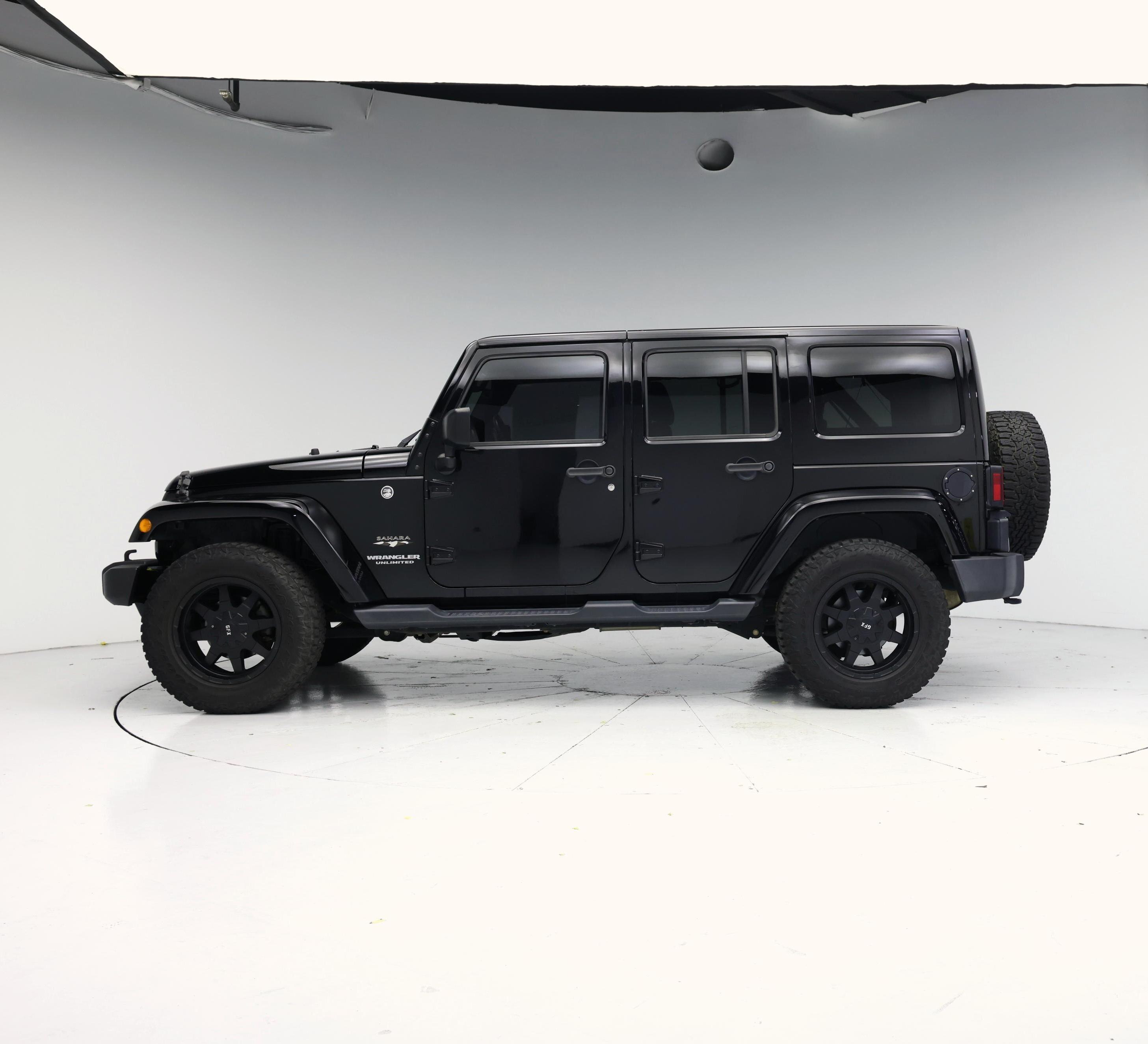 Thumbnail: 2016 Jeep Wrangler - 3
