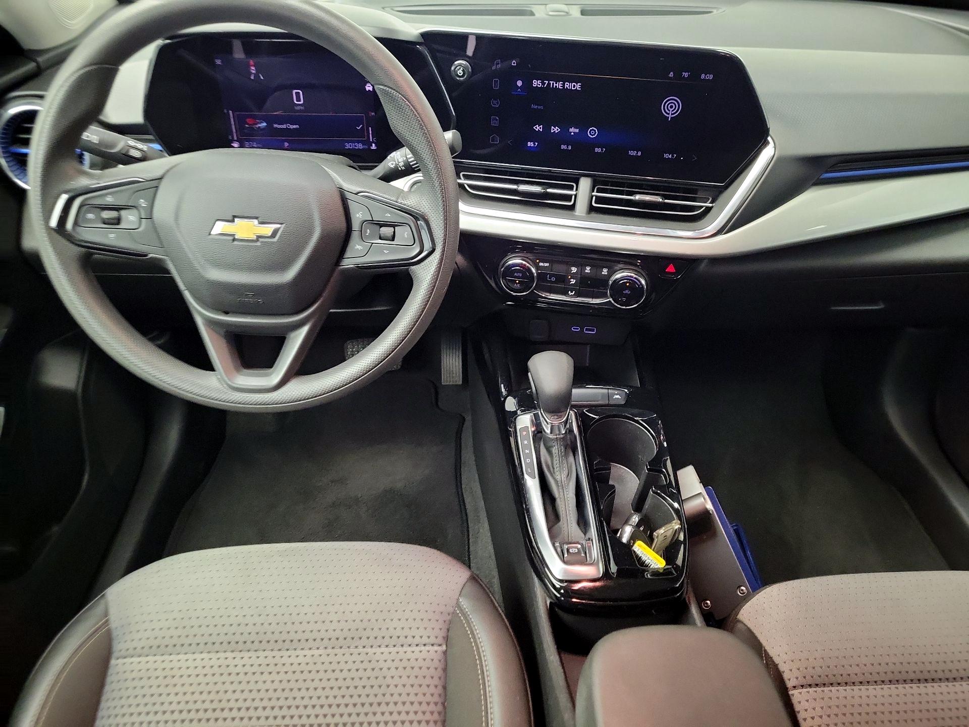 Thumbnail: 2025 Chevrolet Trax - 9