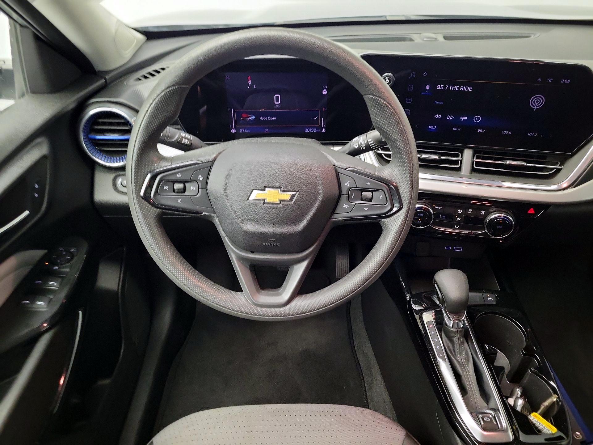 Thumbnail: 2025 Chevrolet Trax - 10