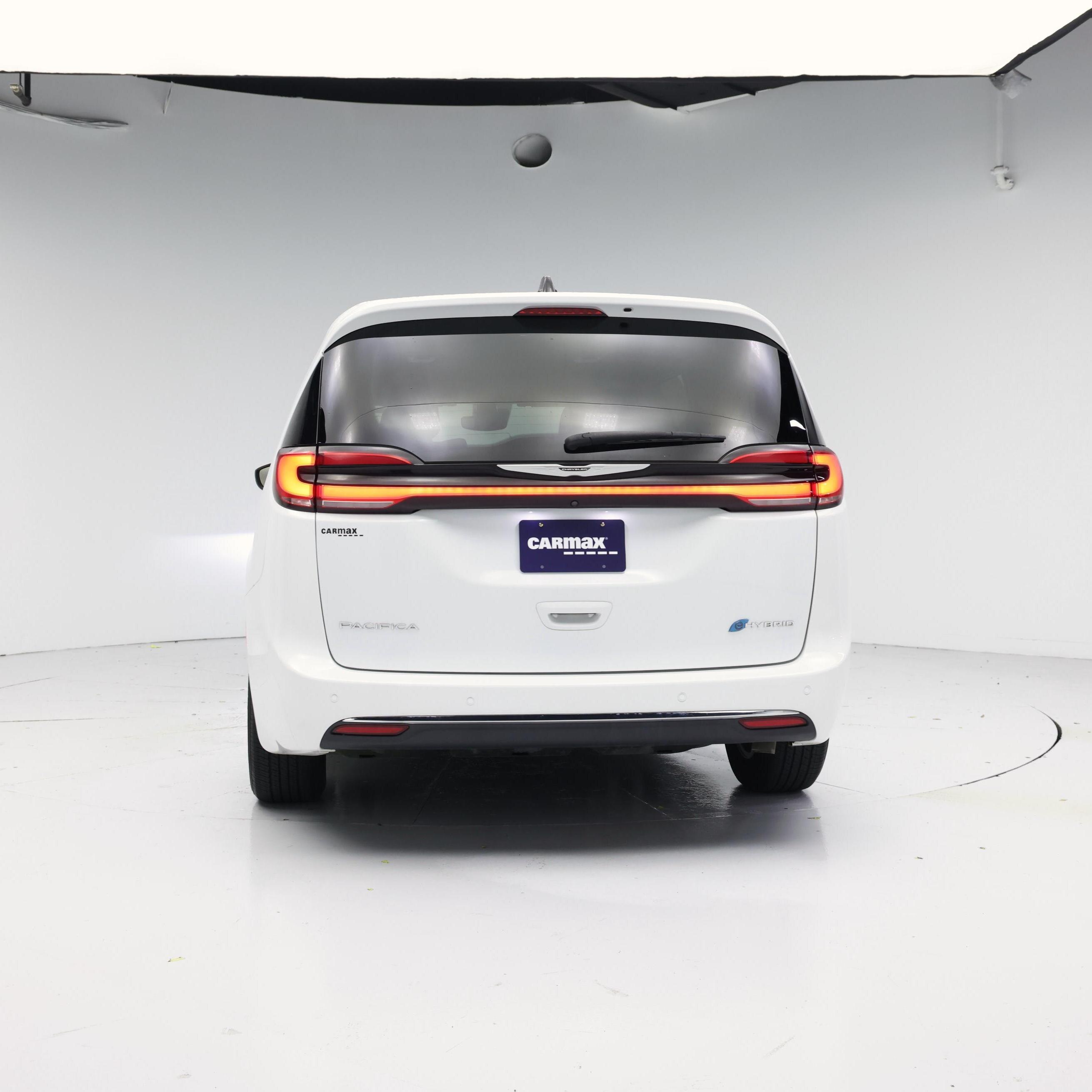 Thumbnail: 2023 Chrysler Pacifica - 6