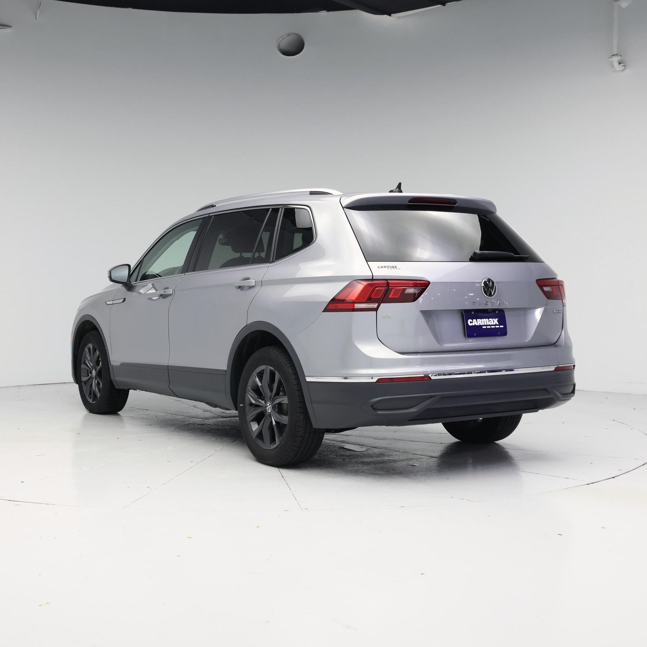 Thumbnail: 2024 Volkswagen Tiguan - 2