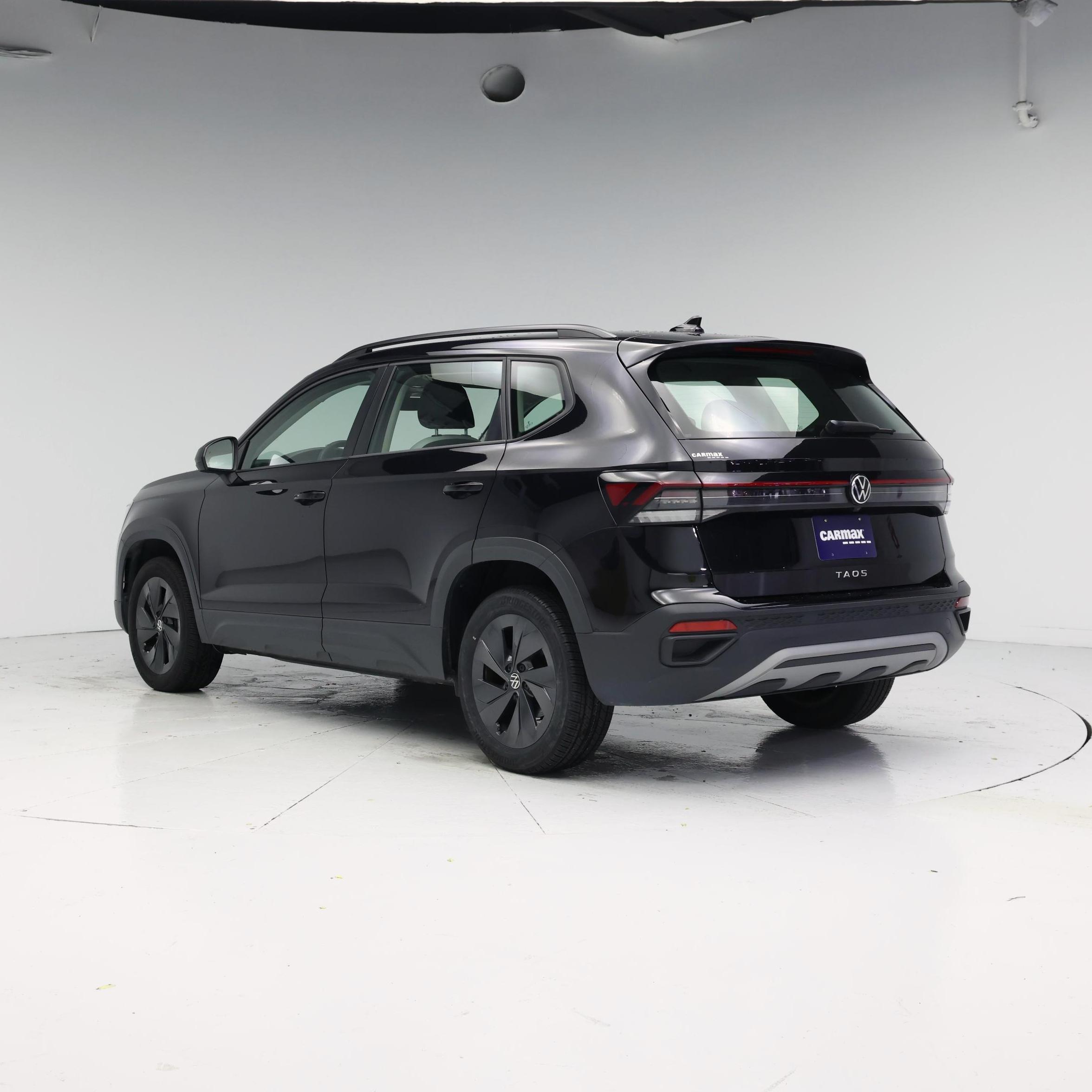 Thumbnail: 2025 Volkswagen Taos - 2