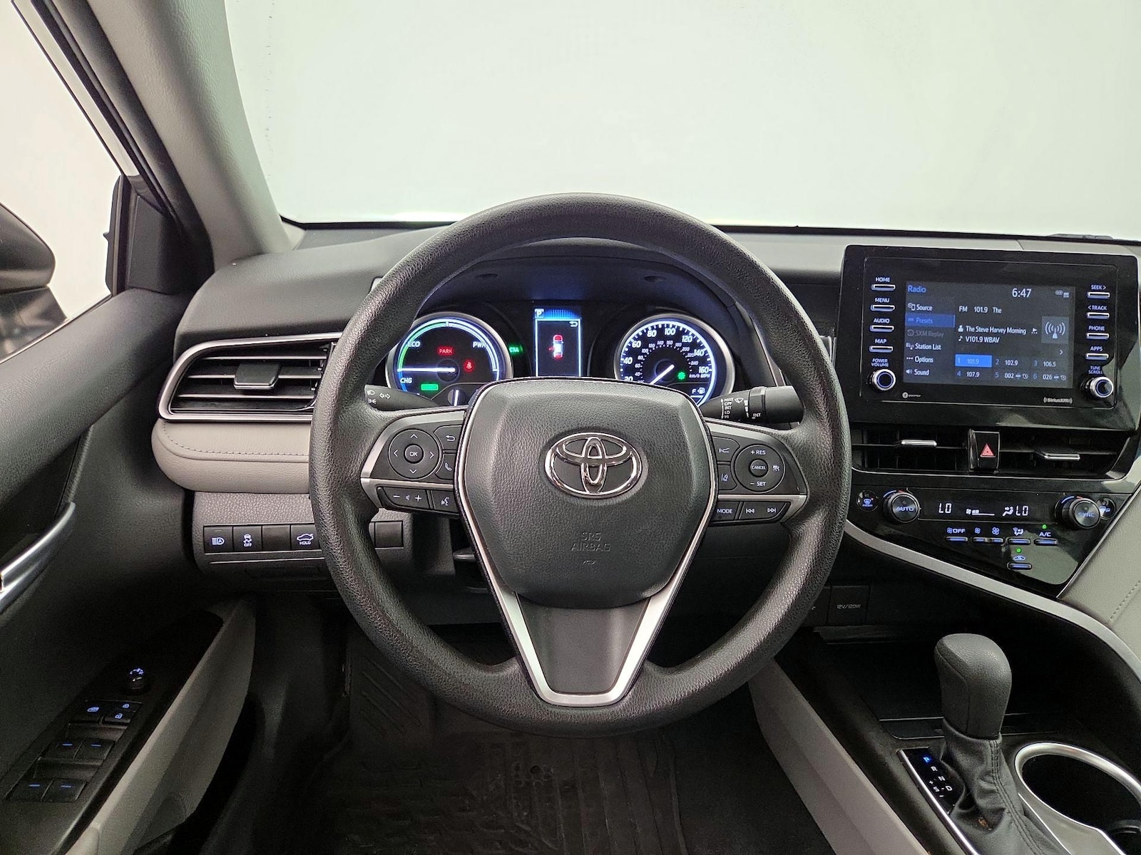 2023 Toyota Camry LE - Photo 11