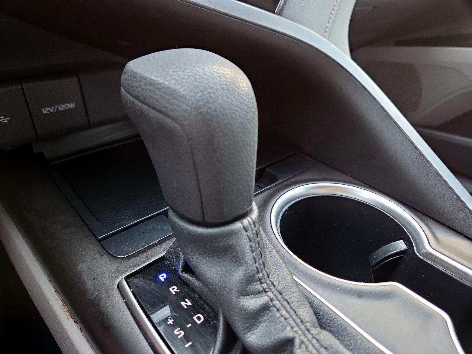2023 Toyota Camry LE - Photo 18