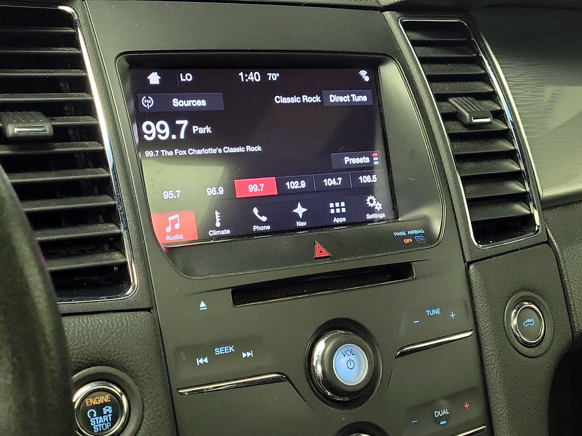 Thumbnail: 2016 Ford Taurus - 15