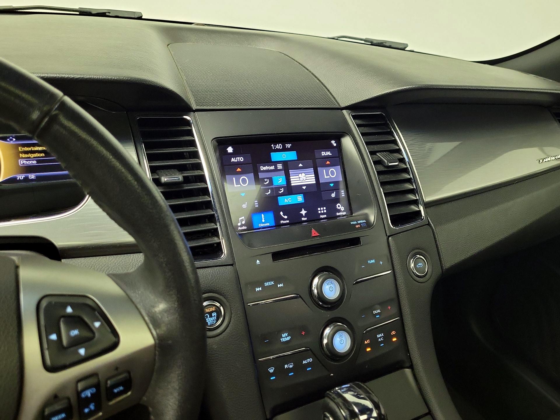 Thumbnail: 2016 Ford Taurus - 16