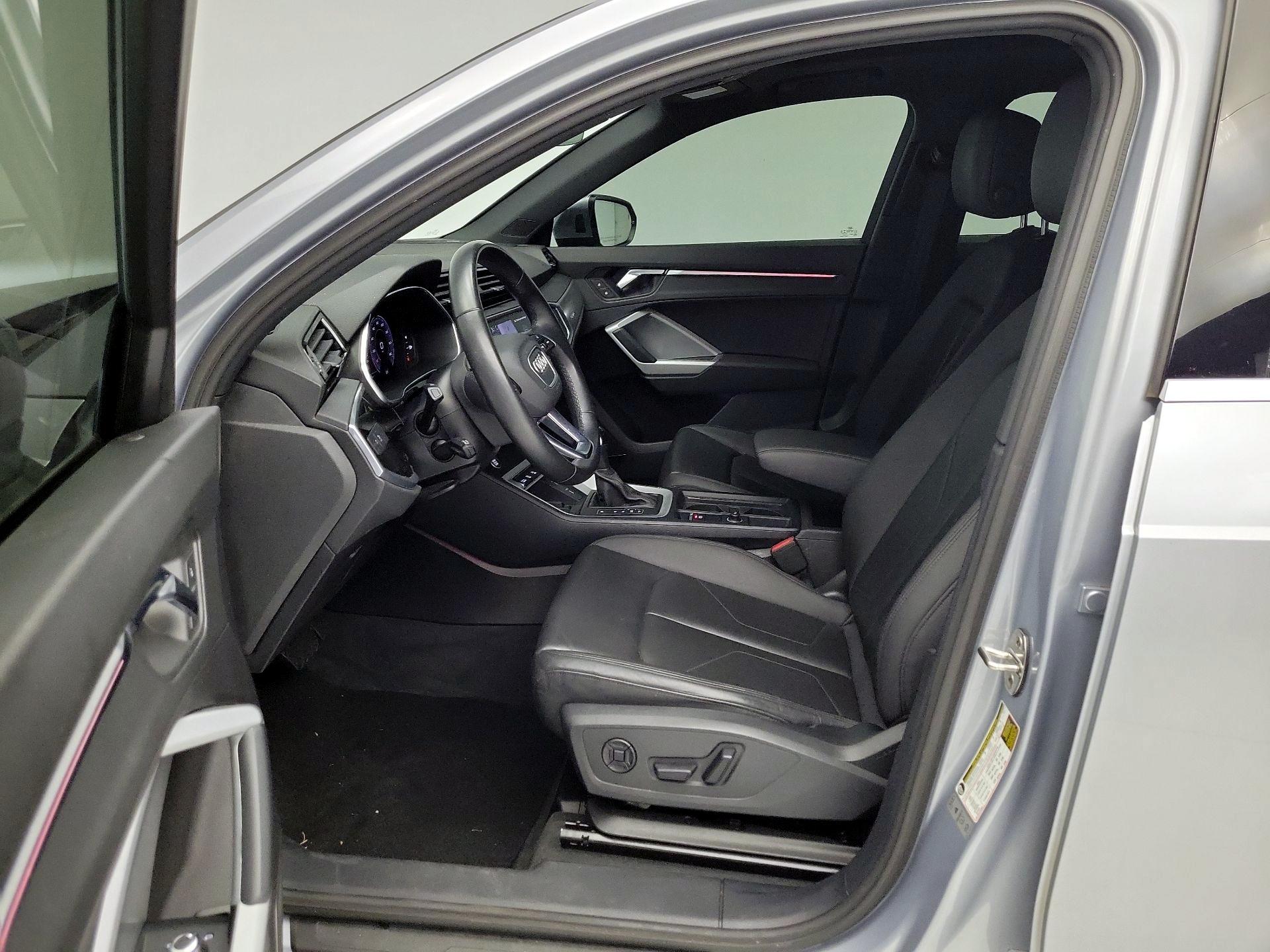 Thumbnail: 2021 Audi Q3 - 11