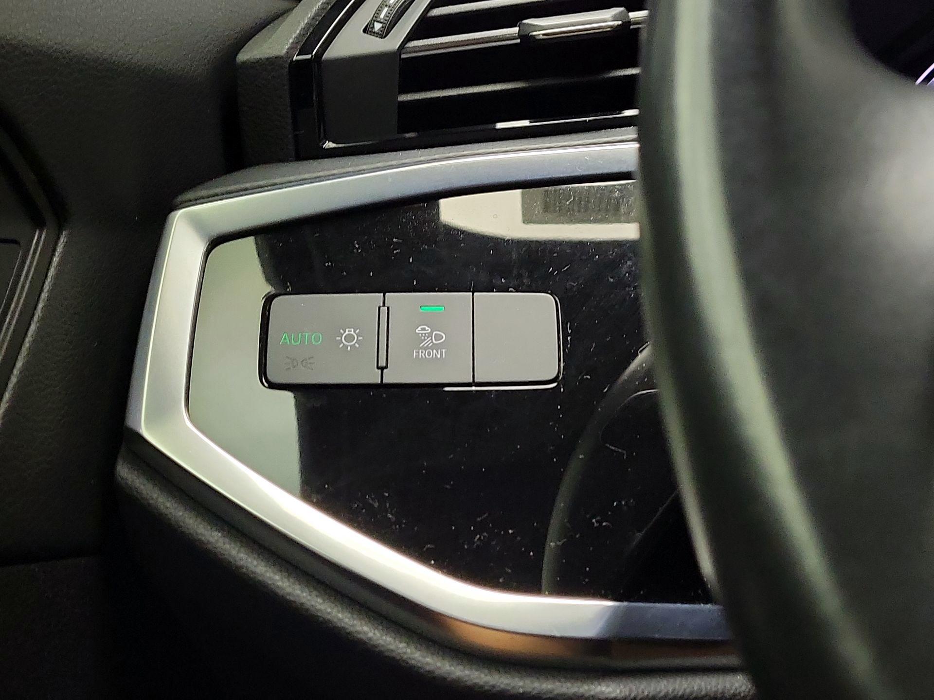Thumbnail: 2021 Audi Q3 - 13
