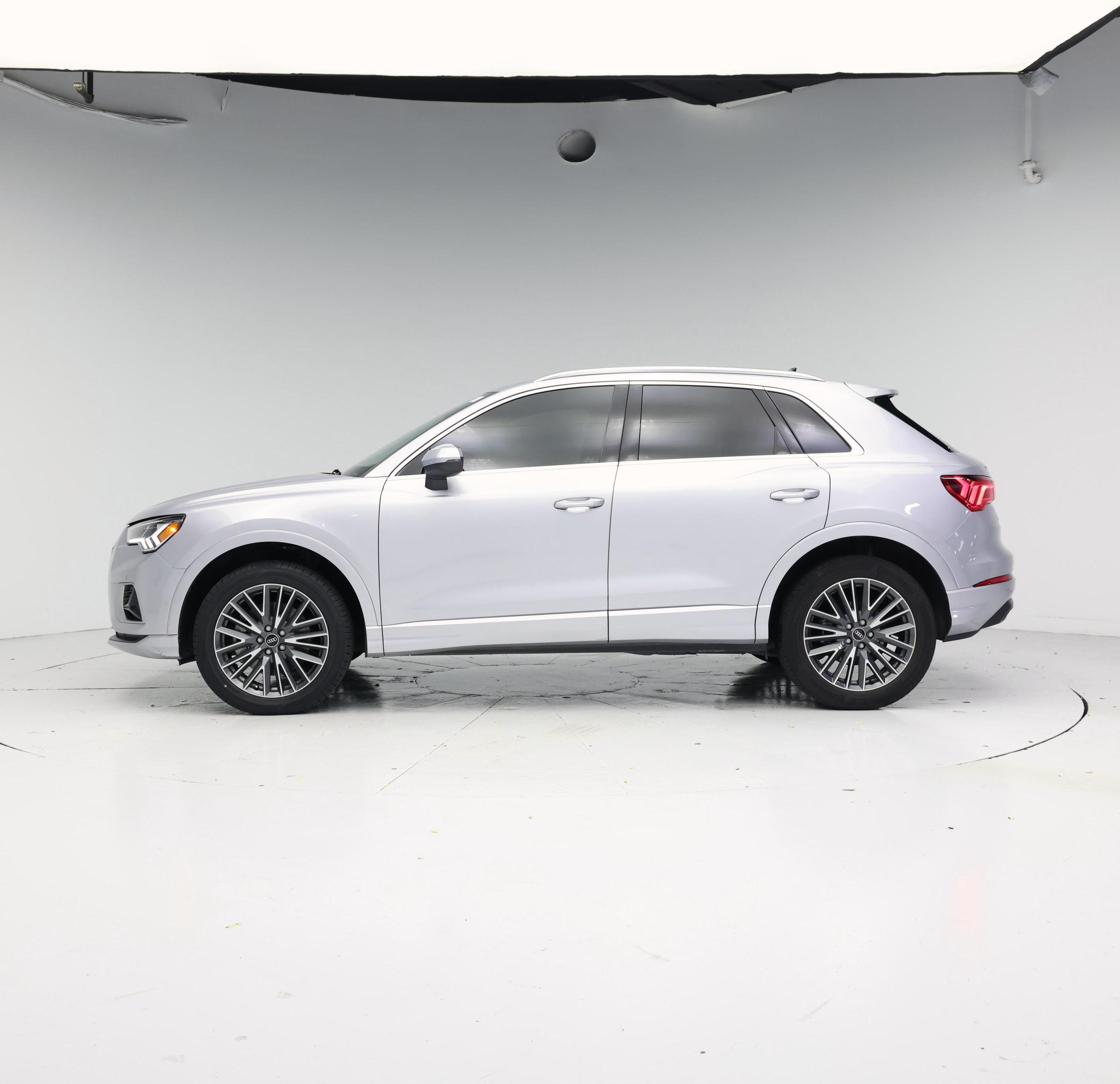 Thumbnail: 2021 Audi Q3 - 3