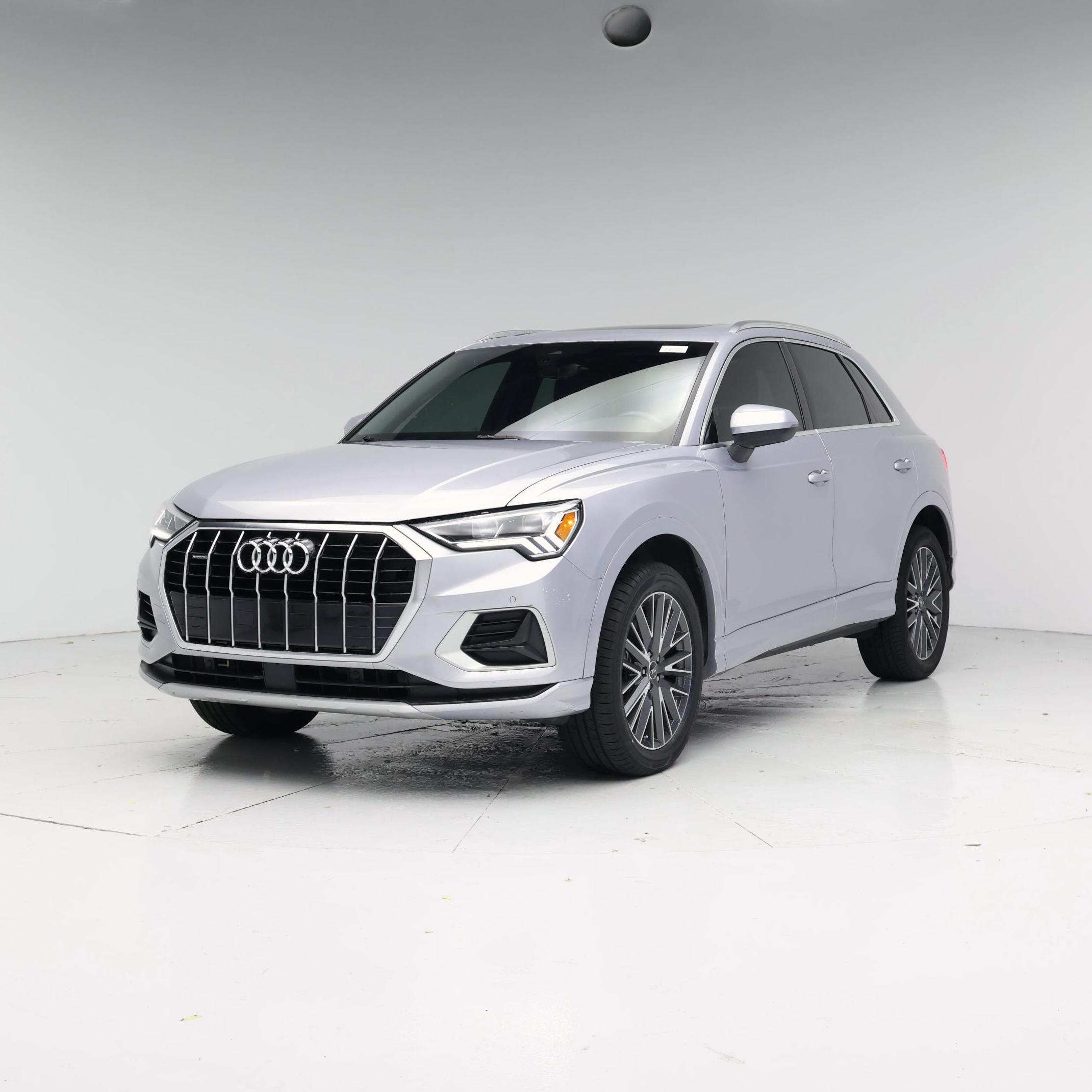 Thumbnail: 2021 Audi Q3 - 4