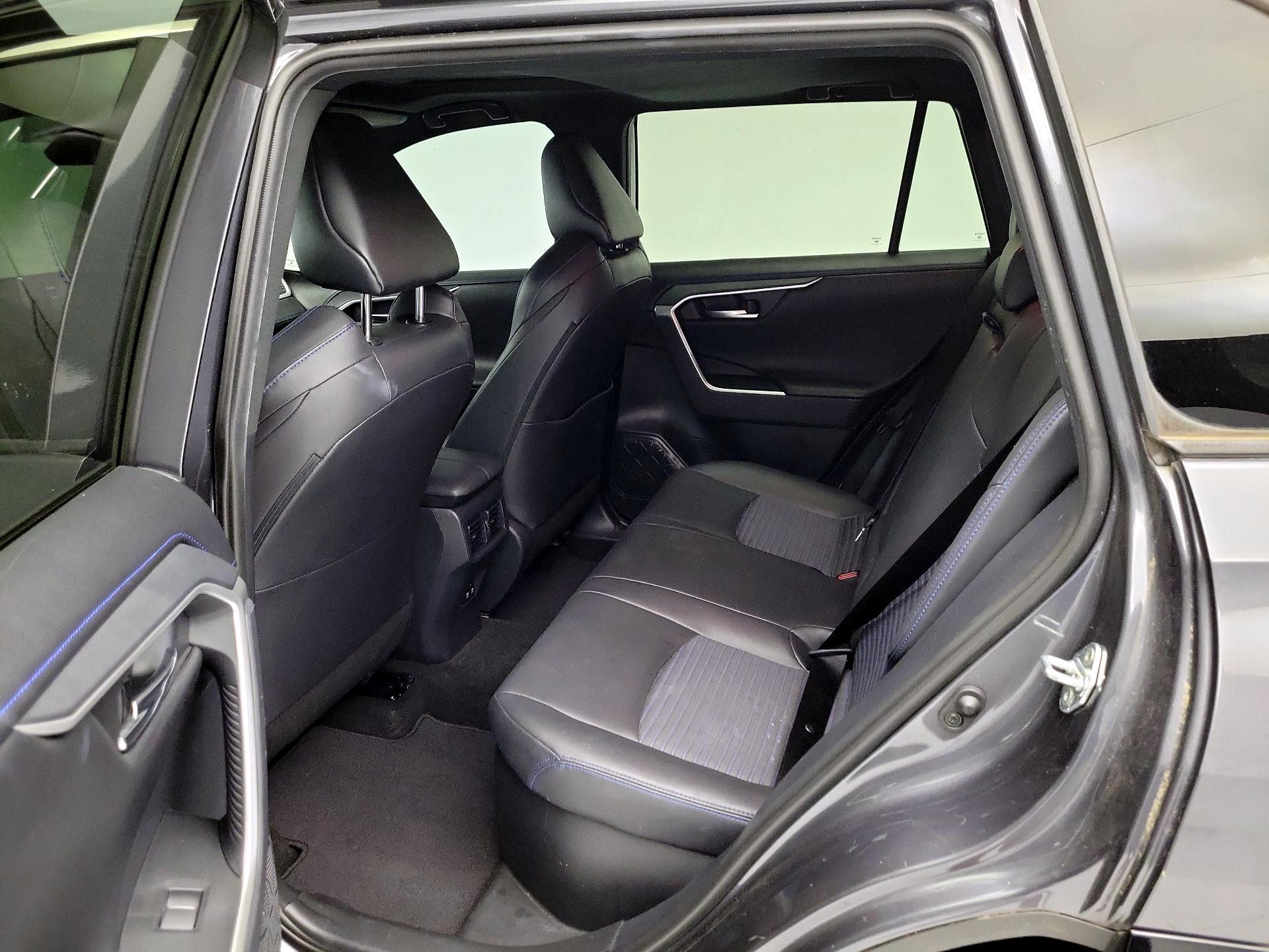 Thumbnail: 2019 Toyota RAV4 - 19