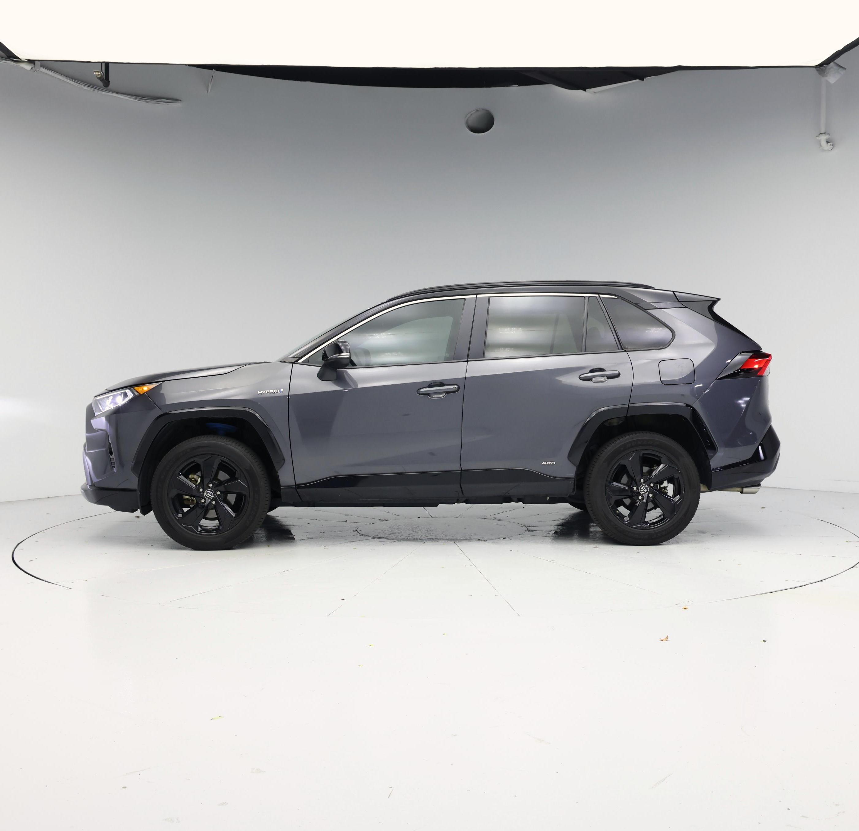 Thumbnail: 2019 Toyota RAV4 - 3