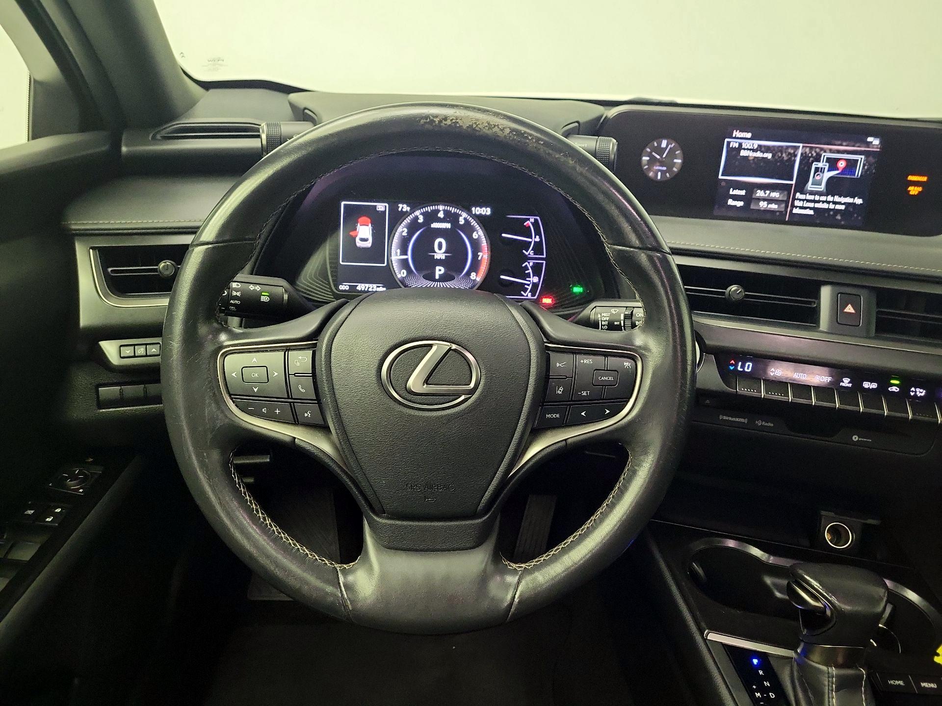 Thumbnail: 2019 Lexus UX - 10