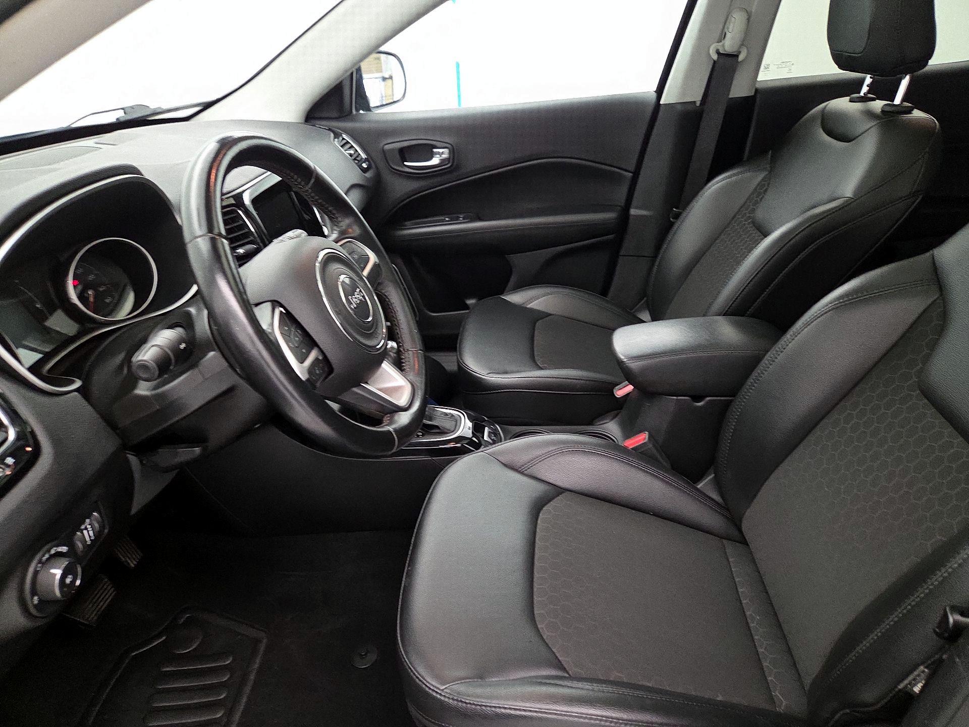 Thumbnail: 2020 Jeep Compass - 11