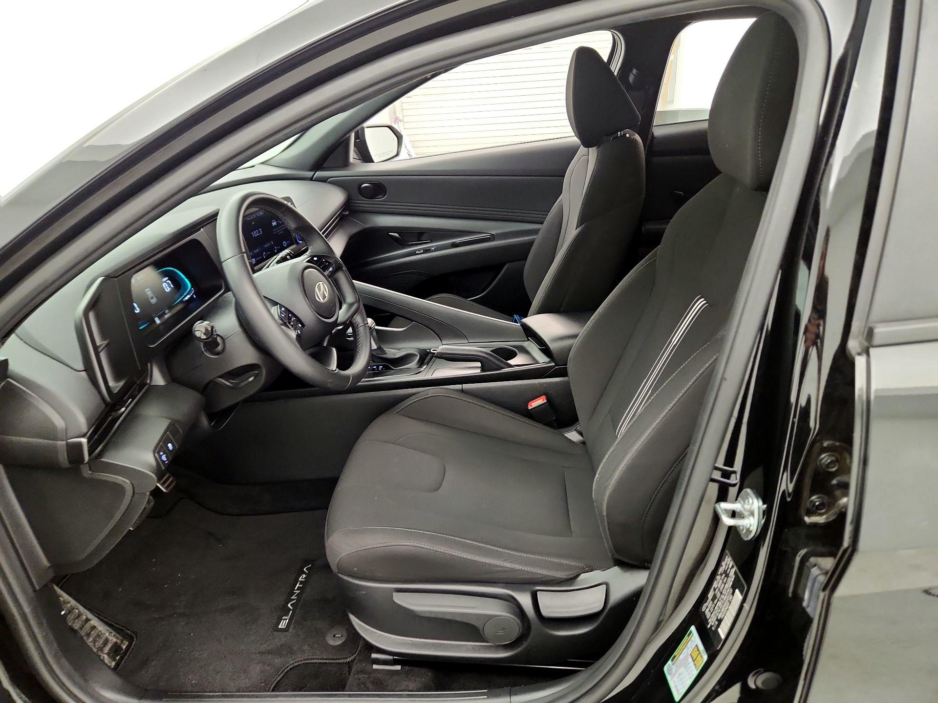 Thumbnail: 2025 Hyundai Elantra - 11