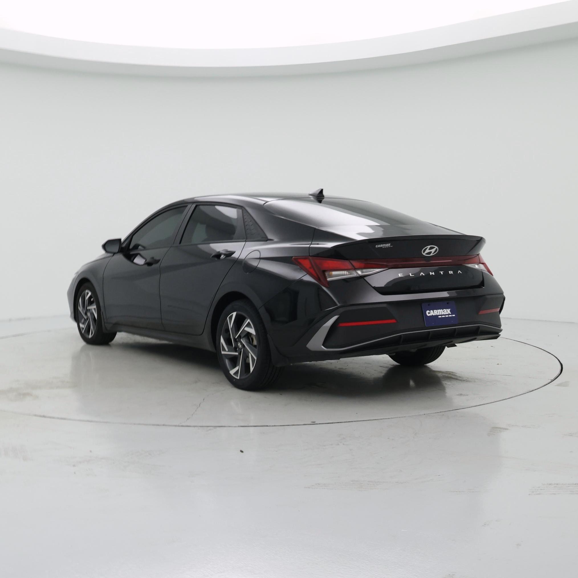 Thumbnail: 2025 Hyundai Elantra - 2