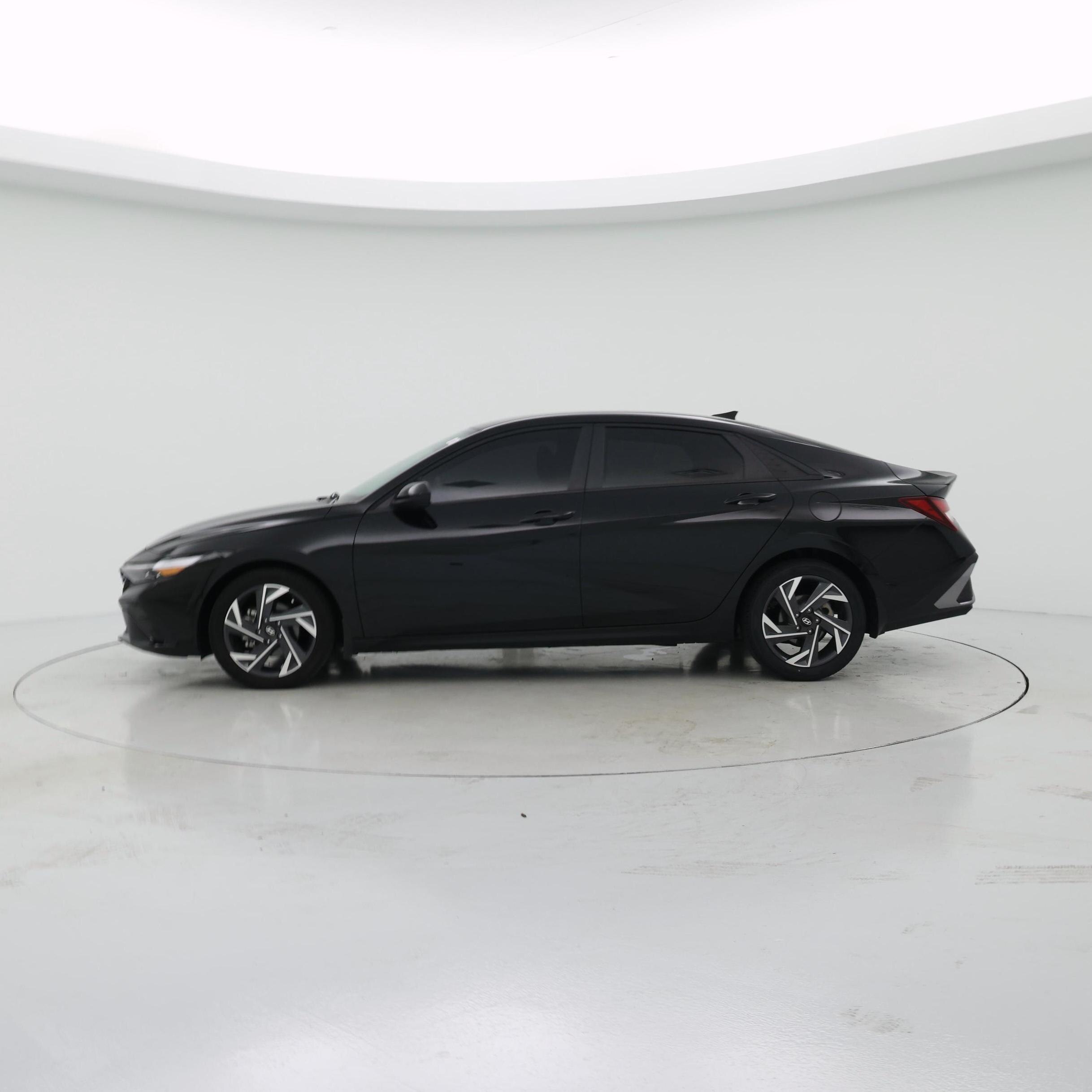 Thumbnail: 2025 Hyundai Elantra - 3