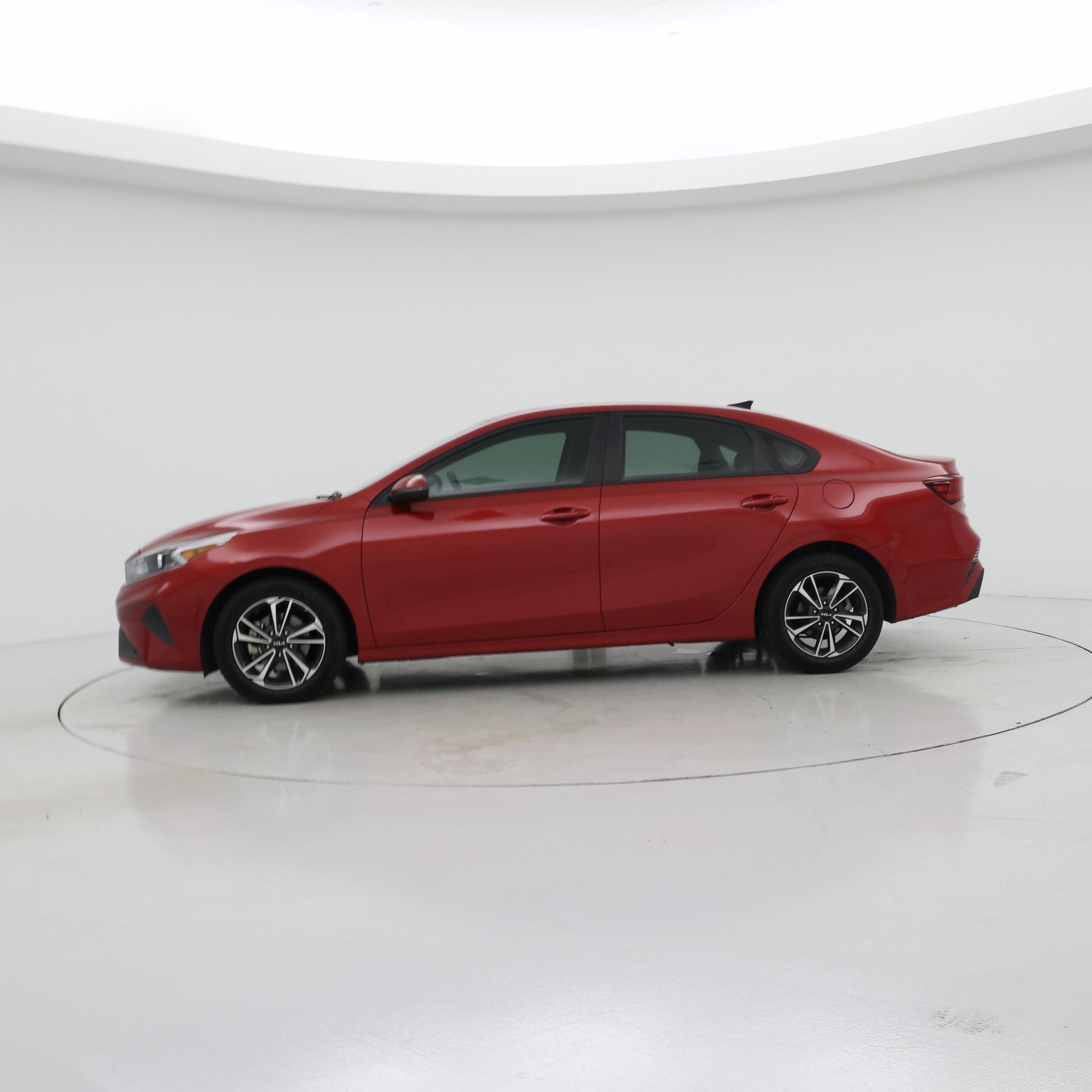 Thumbnail: 2024 Kia Forte - 3