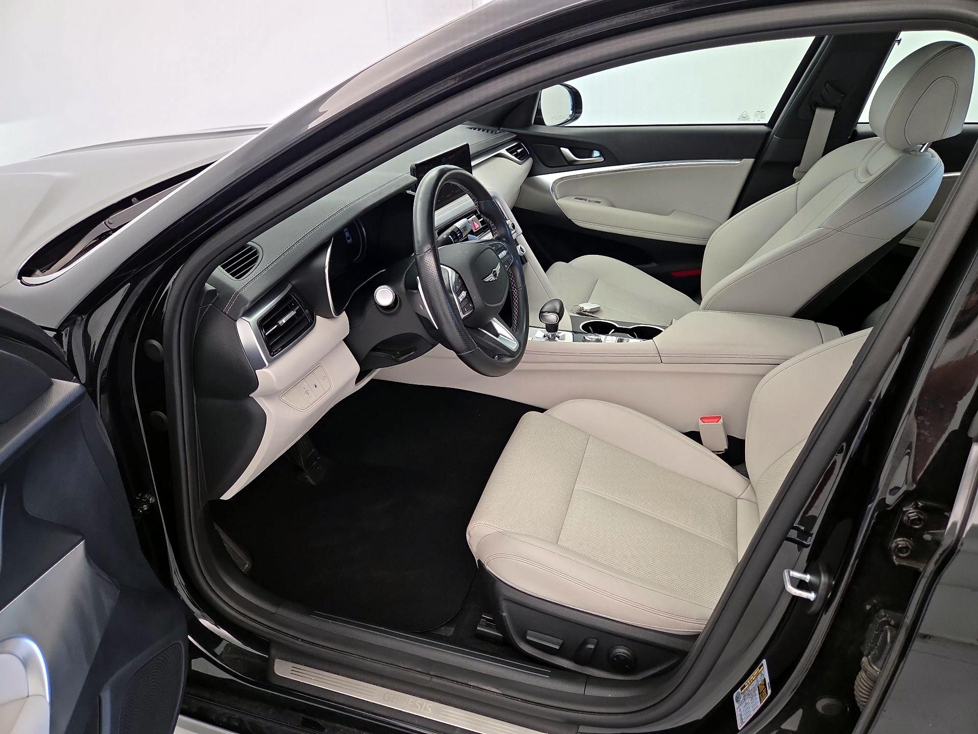 Thumbnail: 2025 Genesis G70 - 11