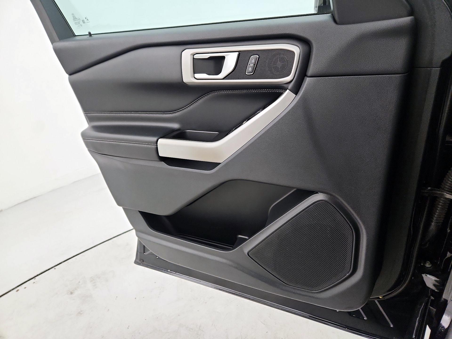 Thumbnail: 2021 Ford Explorer - 12