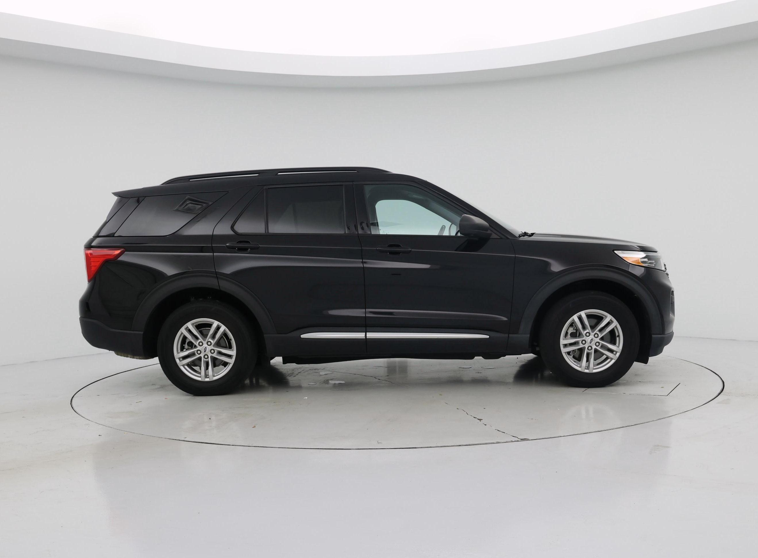 Thumbnail: 2021 Ford Explorer - 7