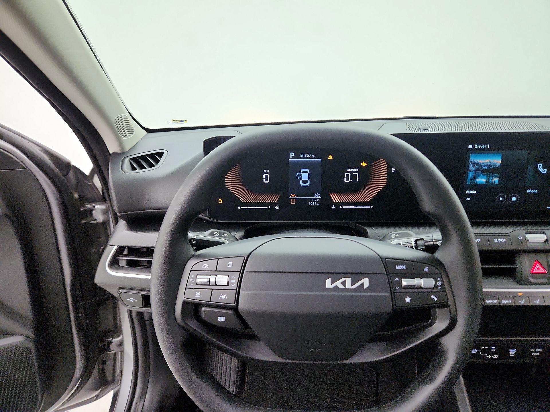 Thumbnail: 2025 Kia K4 - 10