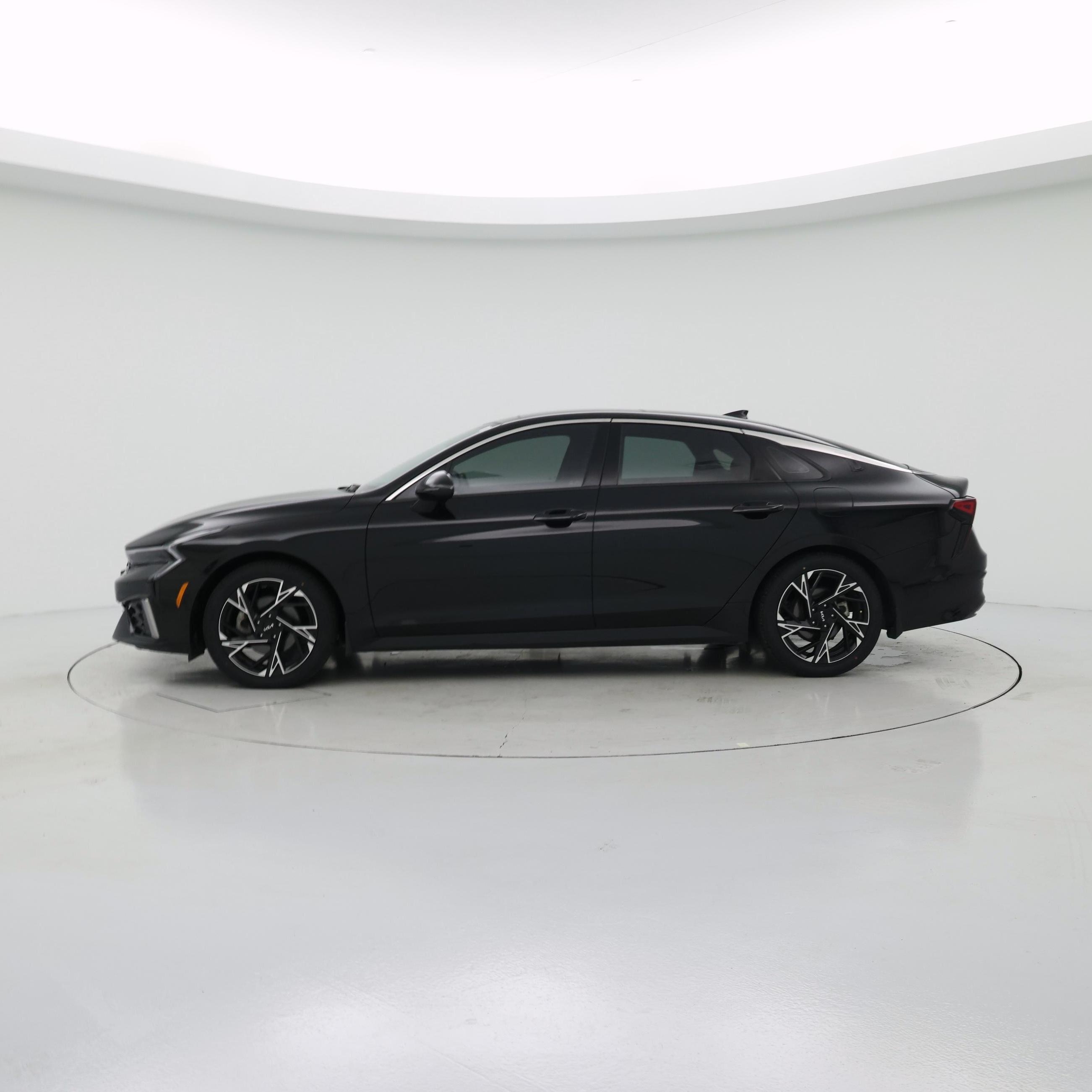 Thumbnail: 2025 Kia K5 - 3