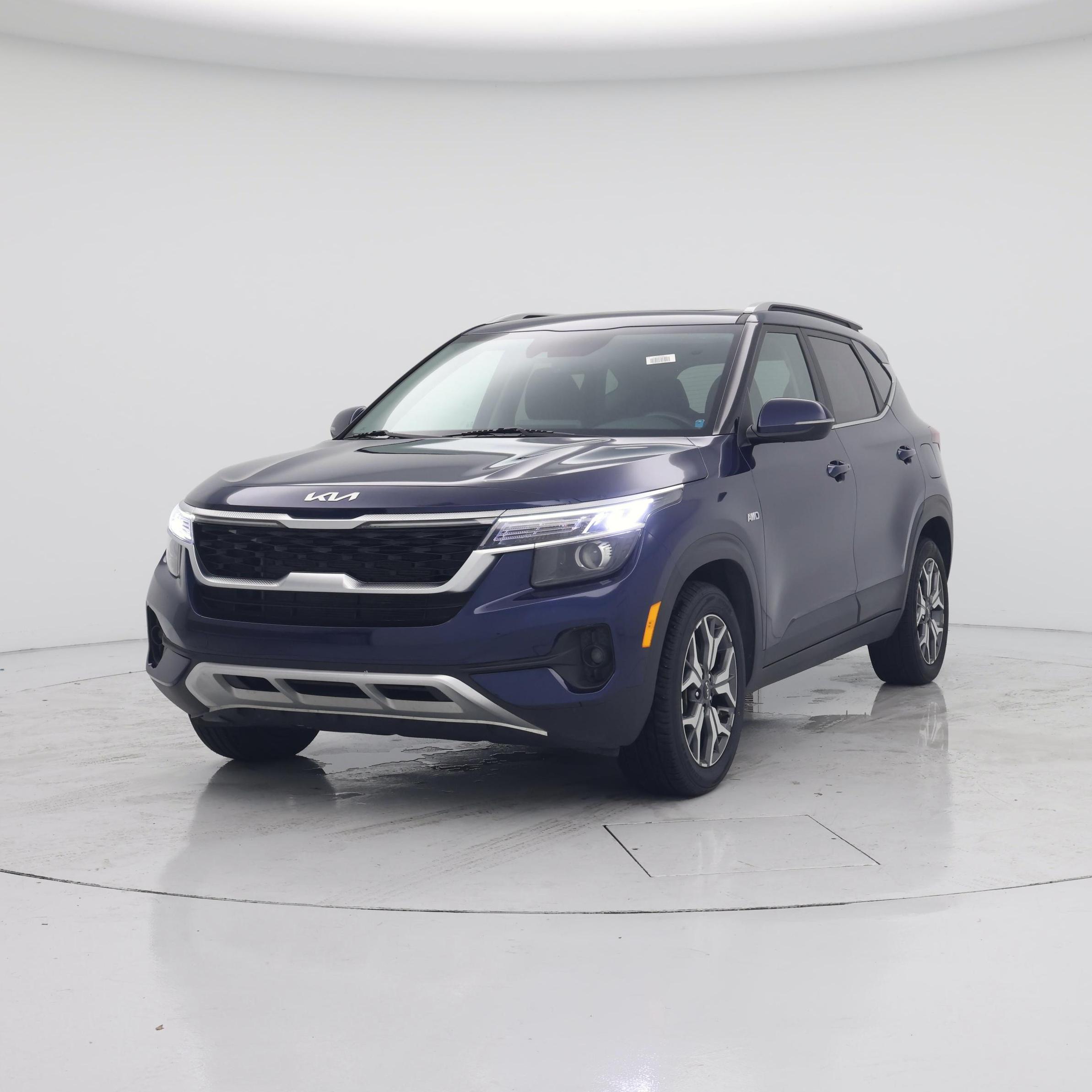 Thumbnail: 2022 Kia Seltos - 4