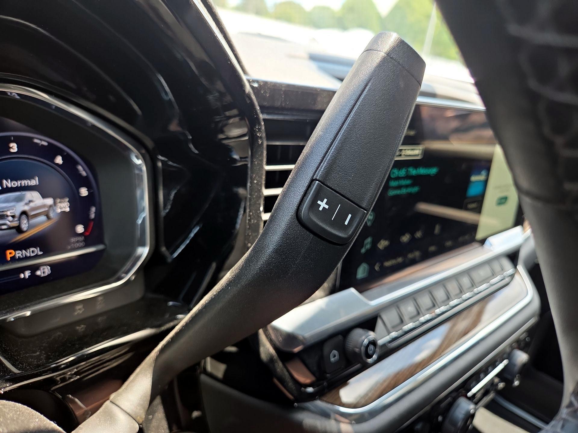 Thumbnail: 2023 Chevrolet Silverado 1500 - 17