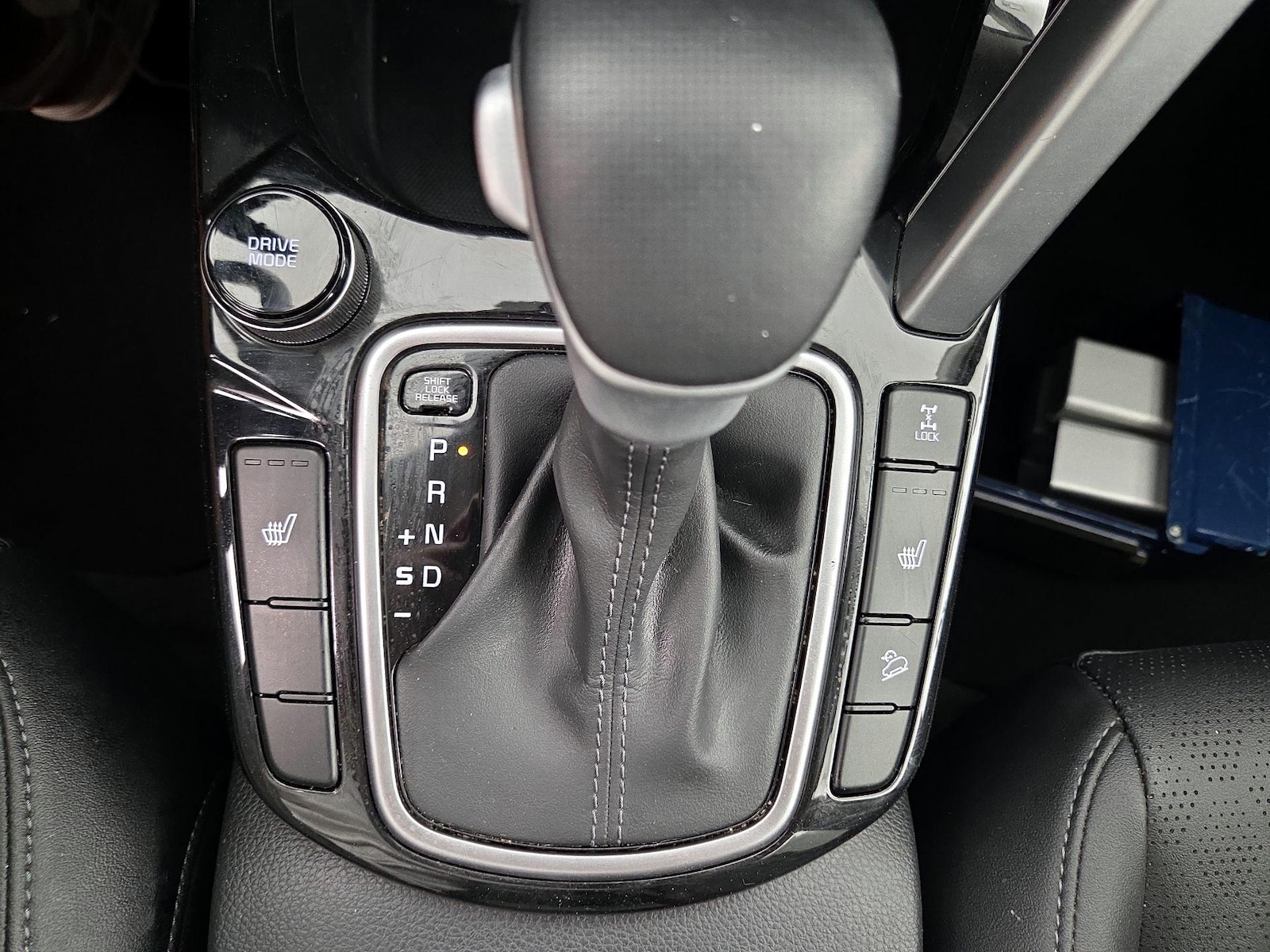 2023 Kia Seltos SX - Photo 19