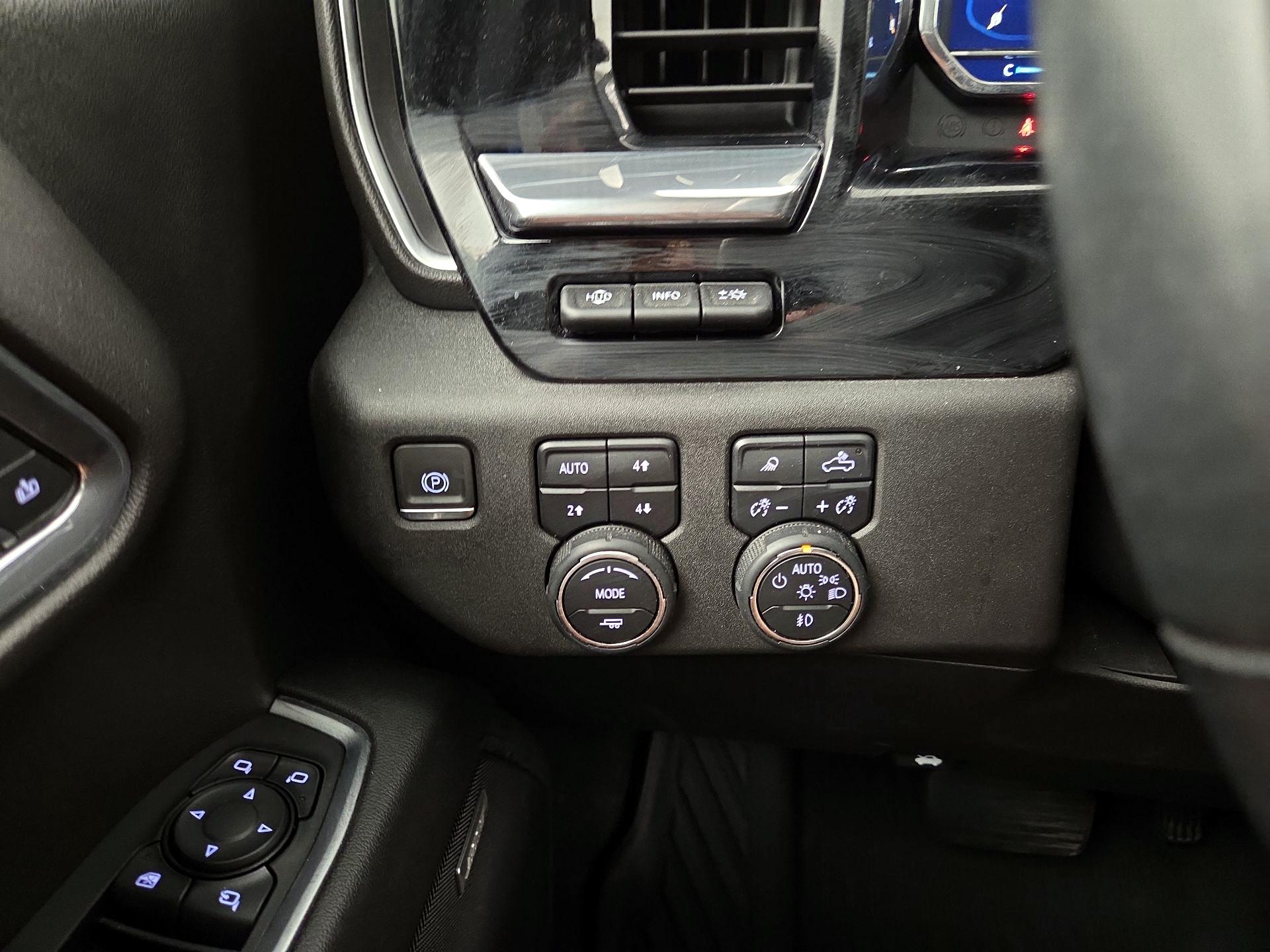 Thumbnail: 2023 Chevrolet Silverado 1500 - 13