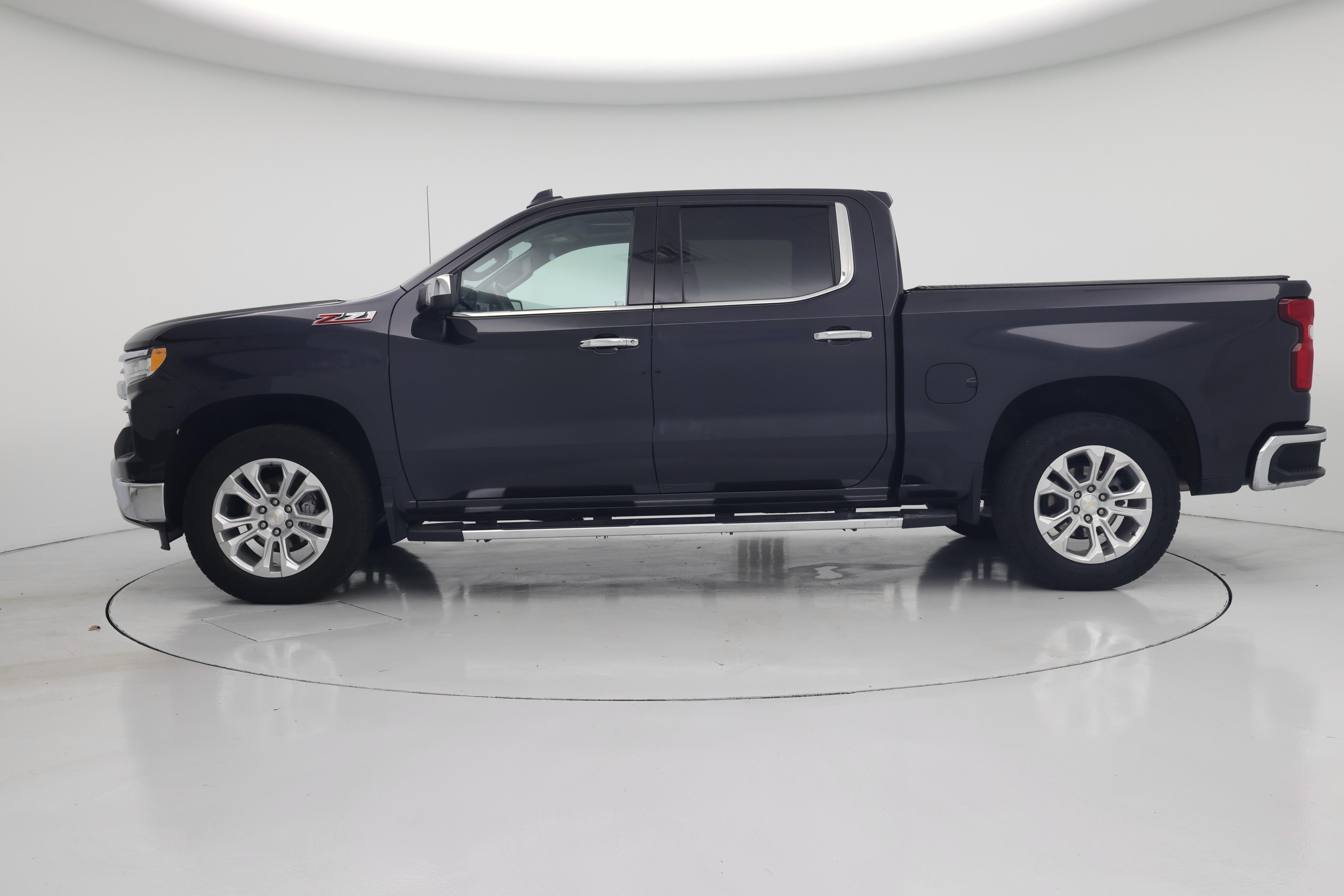 Thumbnail: 2023 Chevrolet Silverado 1500 - 3