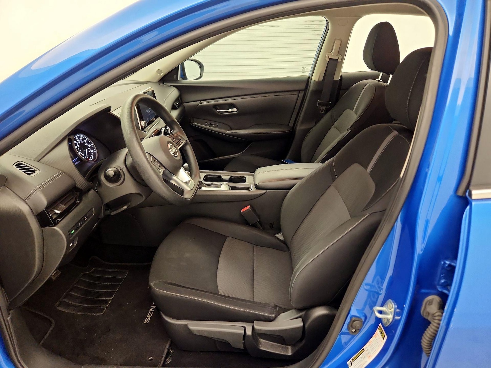 2025 Nissan Sentra SV - Photo 12