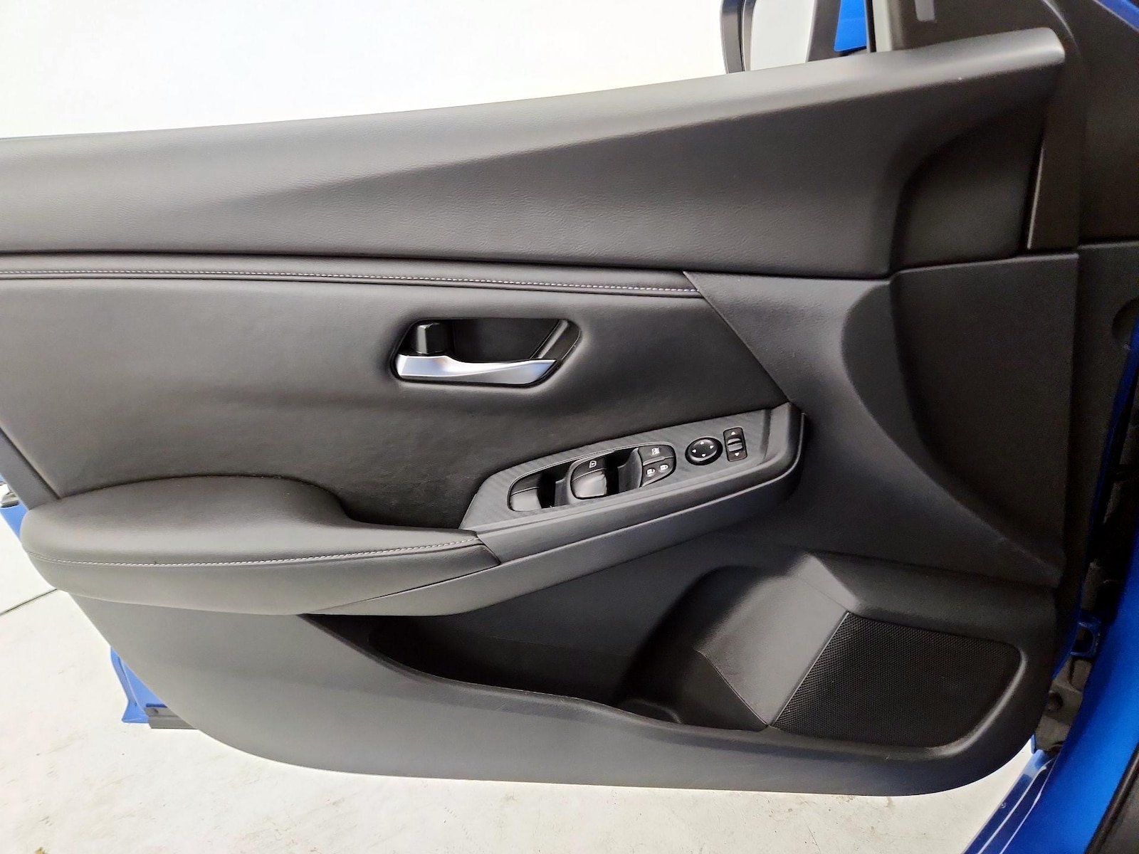 2025 Nissan Sentra SV - Photo 13