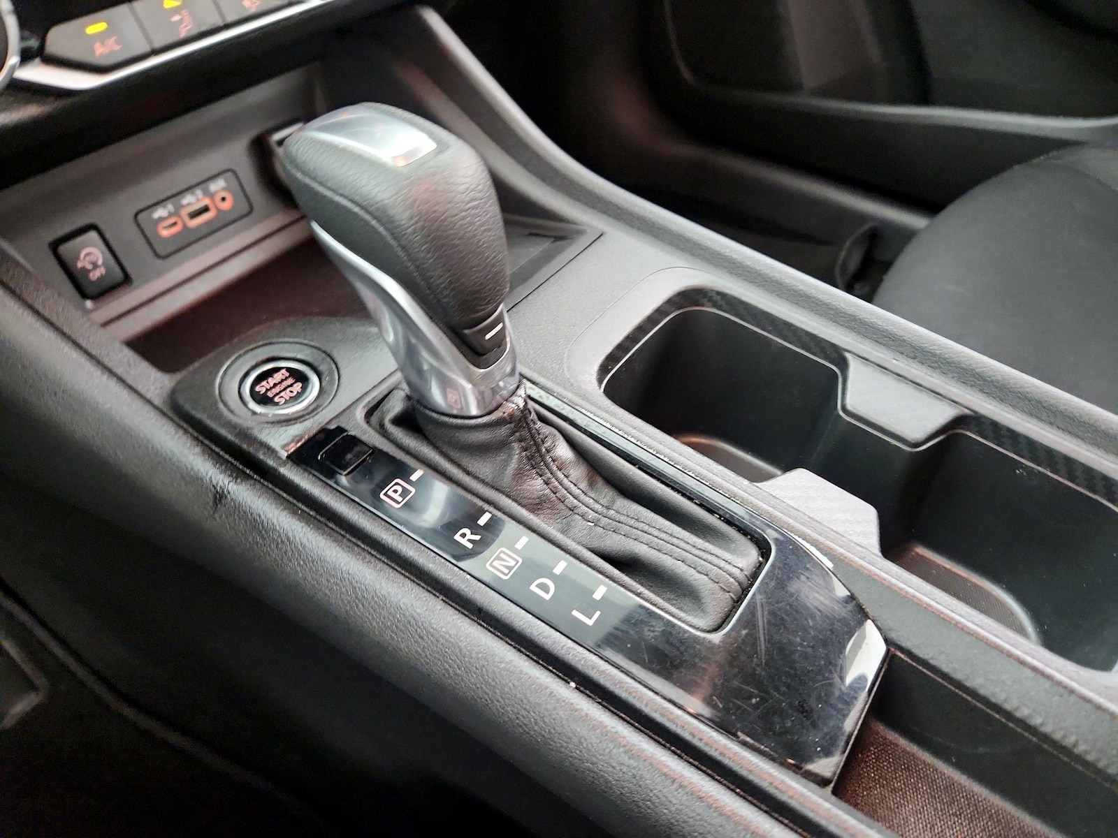2025 Nissan Sentra SV - Photo 18